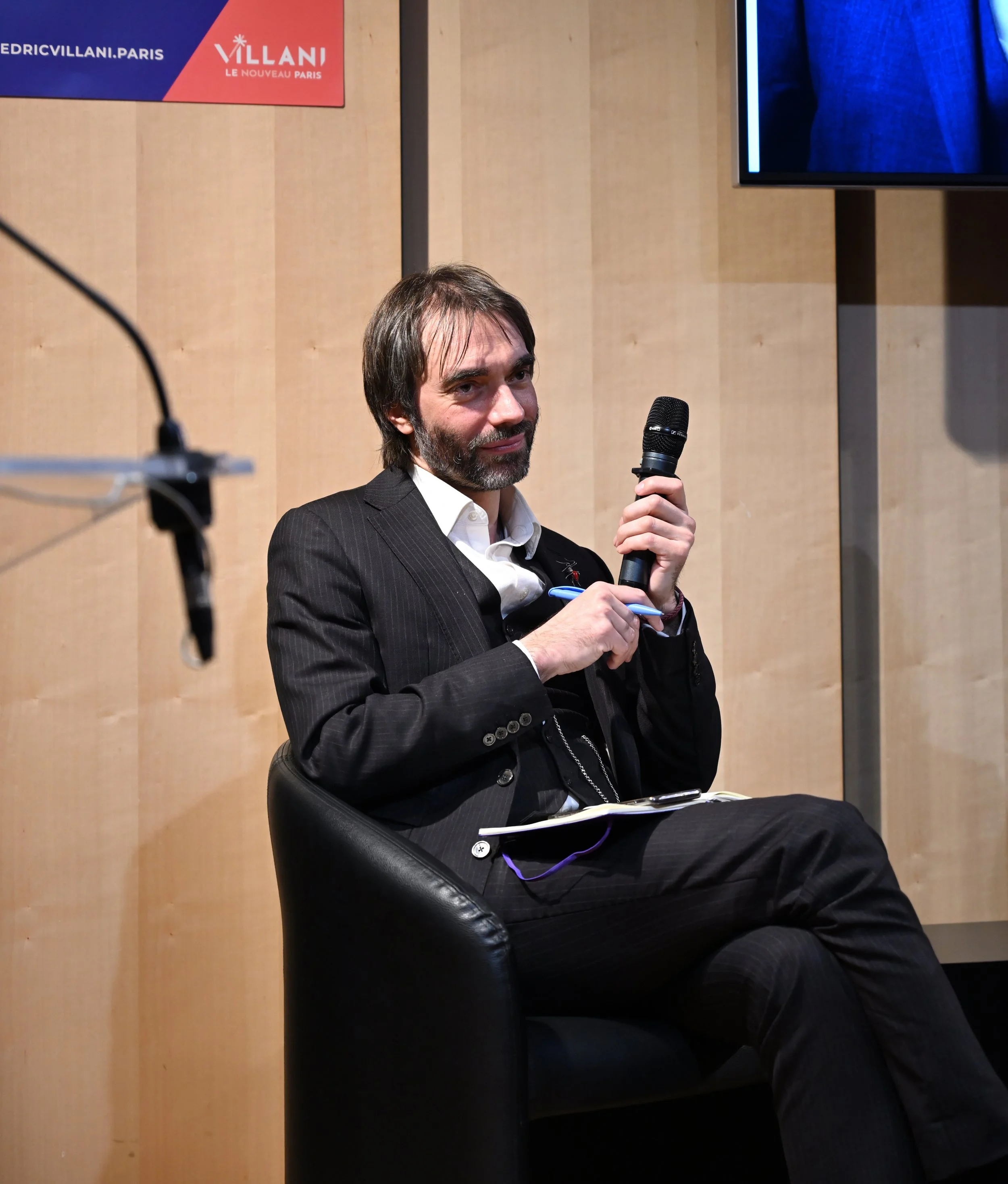 Conférence et débat avec les militants de Paris 9, 17, 8