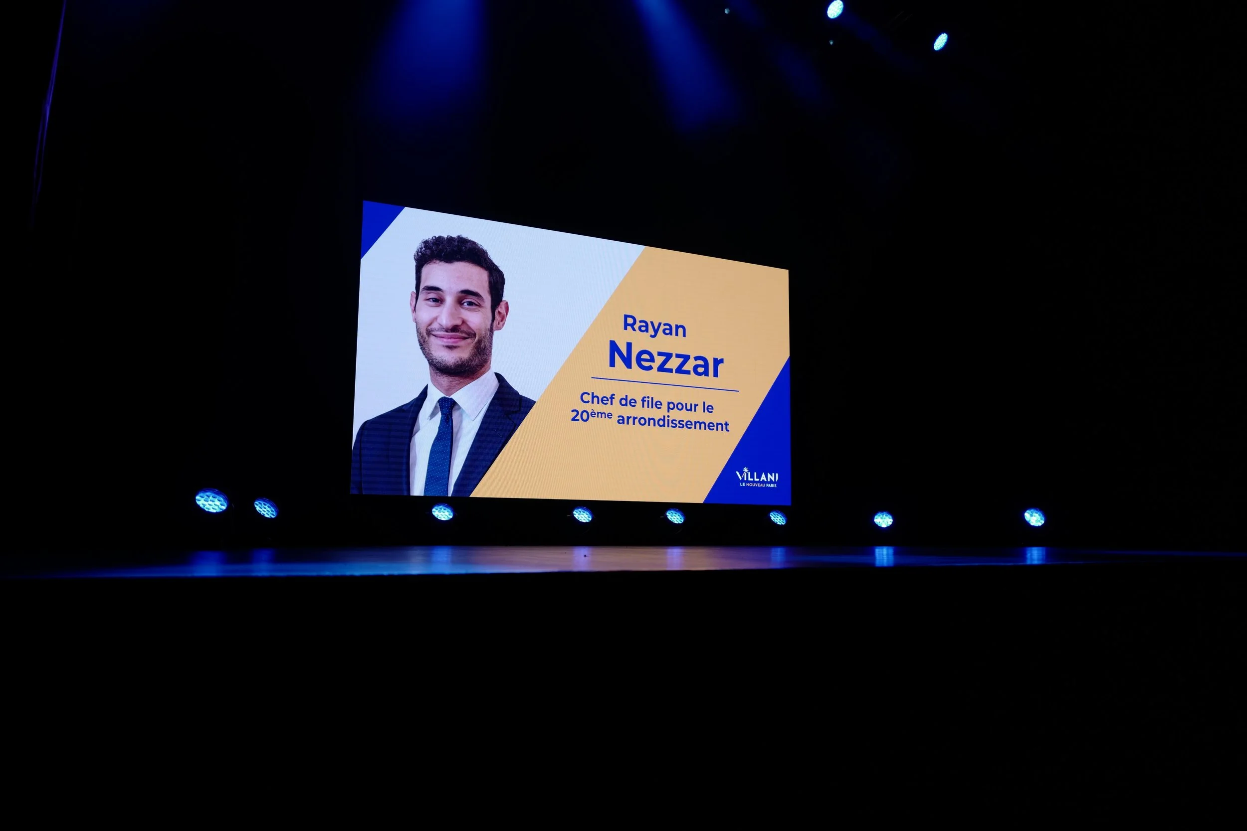Présentation des têtes de listes pour Cédric Villani lors du Premier Grand Meeting au Trianon, Paris 18 - Ici, Rayan Nezzar, tête de liste pour Paris 20