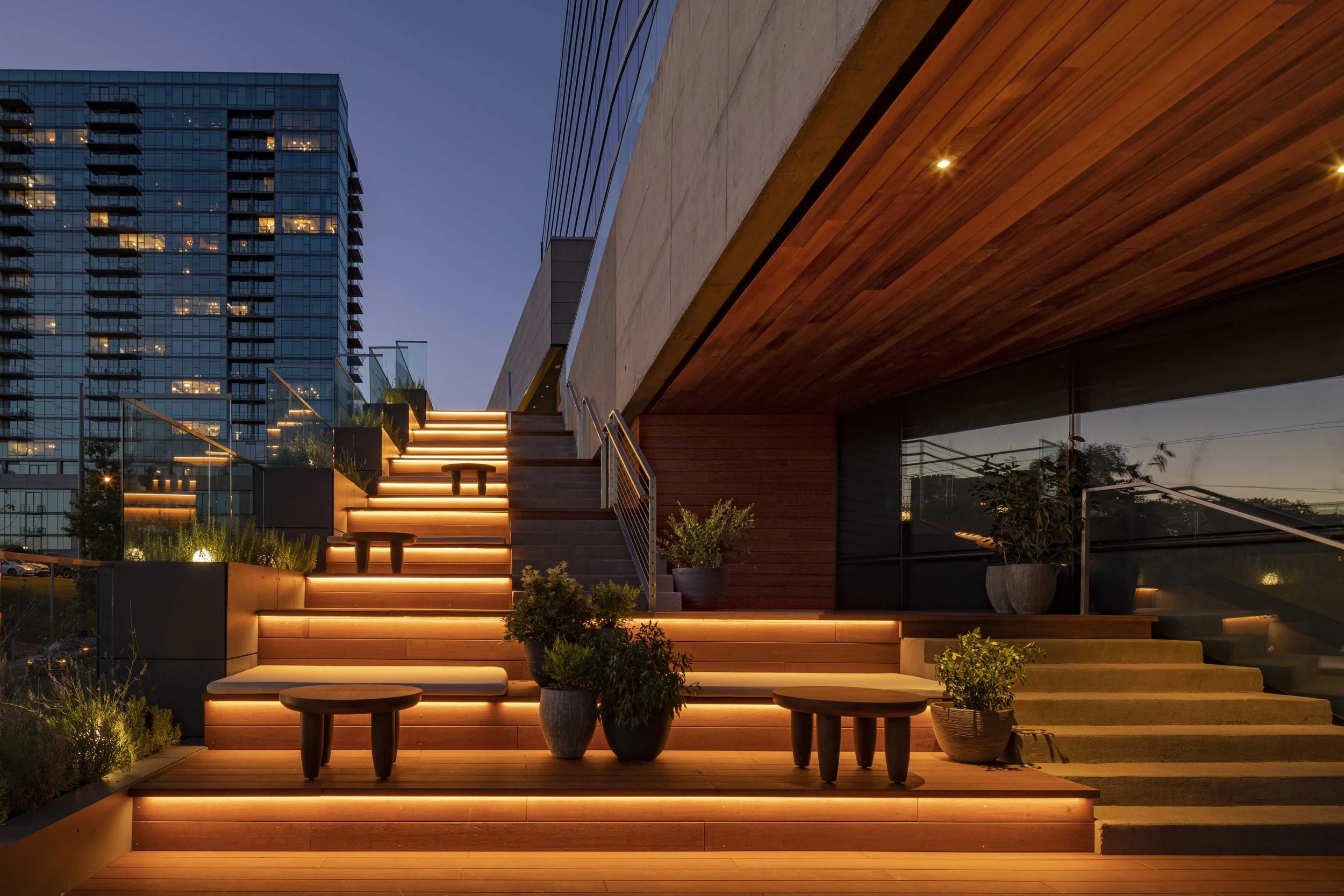 W Nashville - Spanish Steps