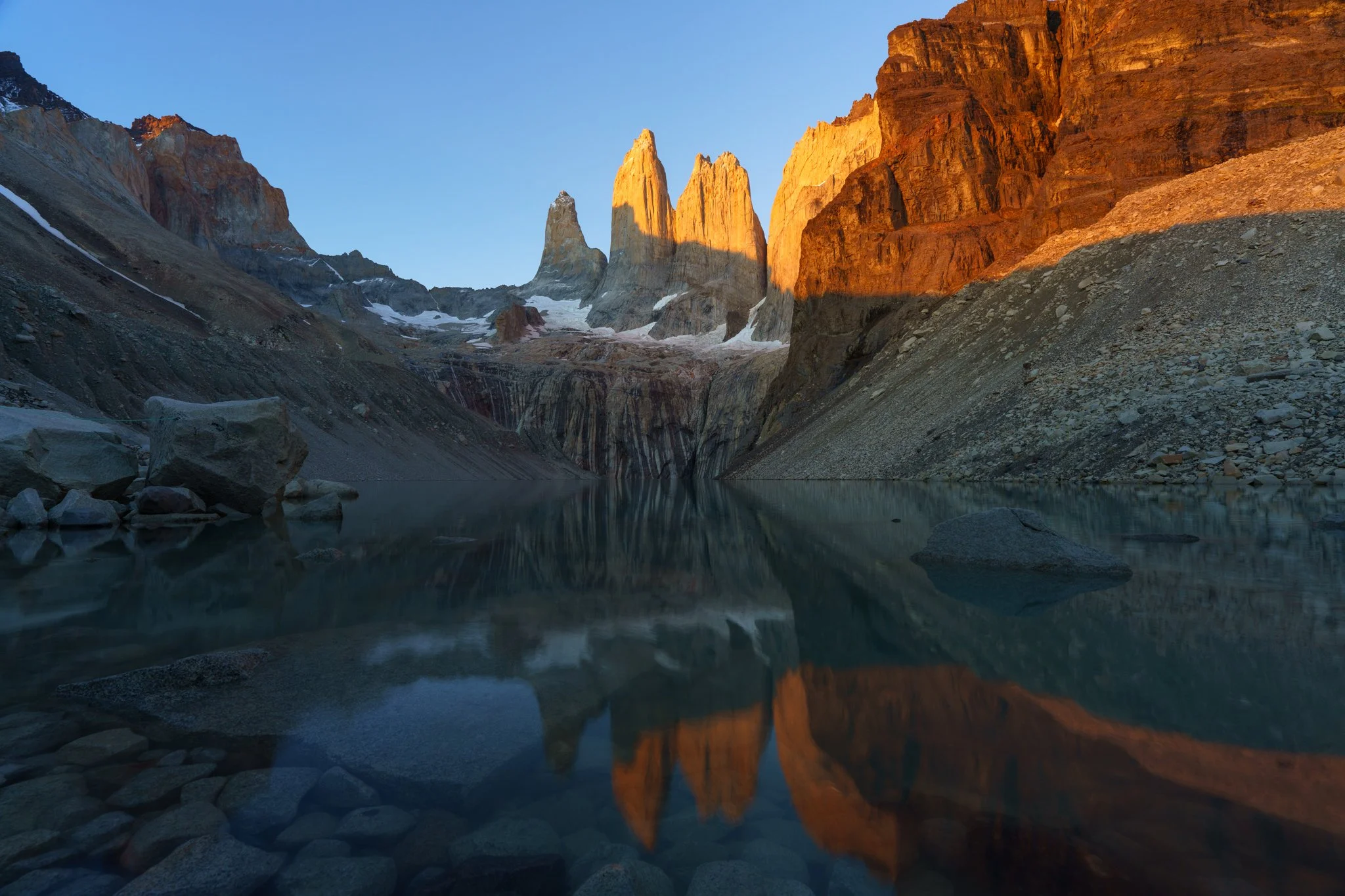 Sunrise, Base Las Torres