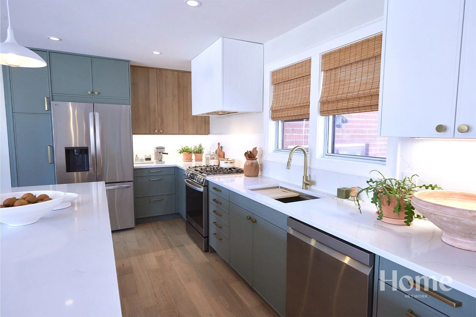 Did you see us on TV?

That's right! Our talented team recently was a part of this kitchen transformation from template to fabrication to install! 

Beer Budge Reno - Megan and Jake - Episode 102

If you didn't see us, you can always go stream it on 