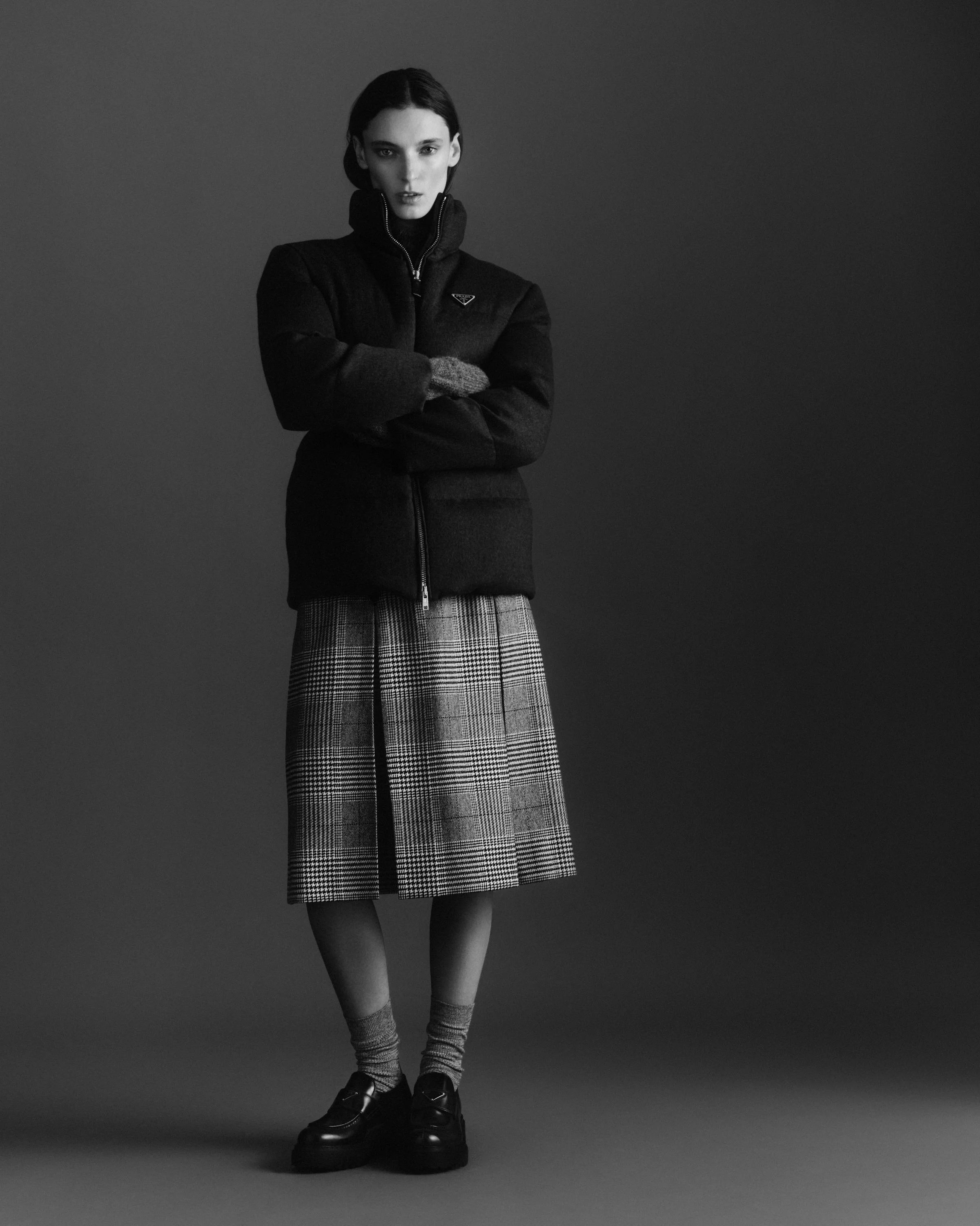 240924_MYTHERESA_ITS_COLD_OUTSIDE_LOOK_07_0970.jpg
