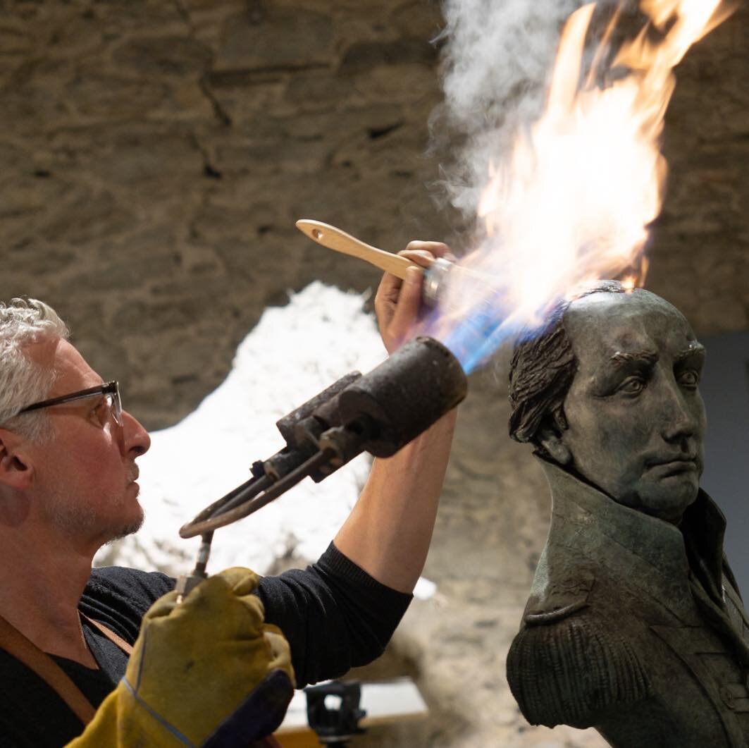 Hairdressing by fire! Recent private casting commission by @andrewlaceysculpture 
#art #artcollectors #artcommission #bronzecasting #casting #collection #artforthehome #sculpturecommission #bronze #bronzesculpture #artlovers #southwestisbest #flame #