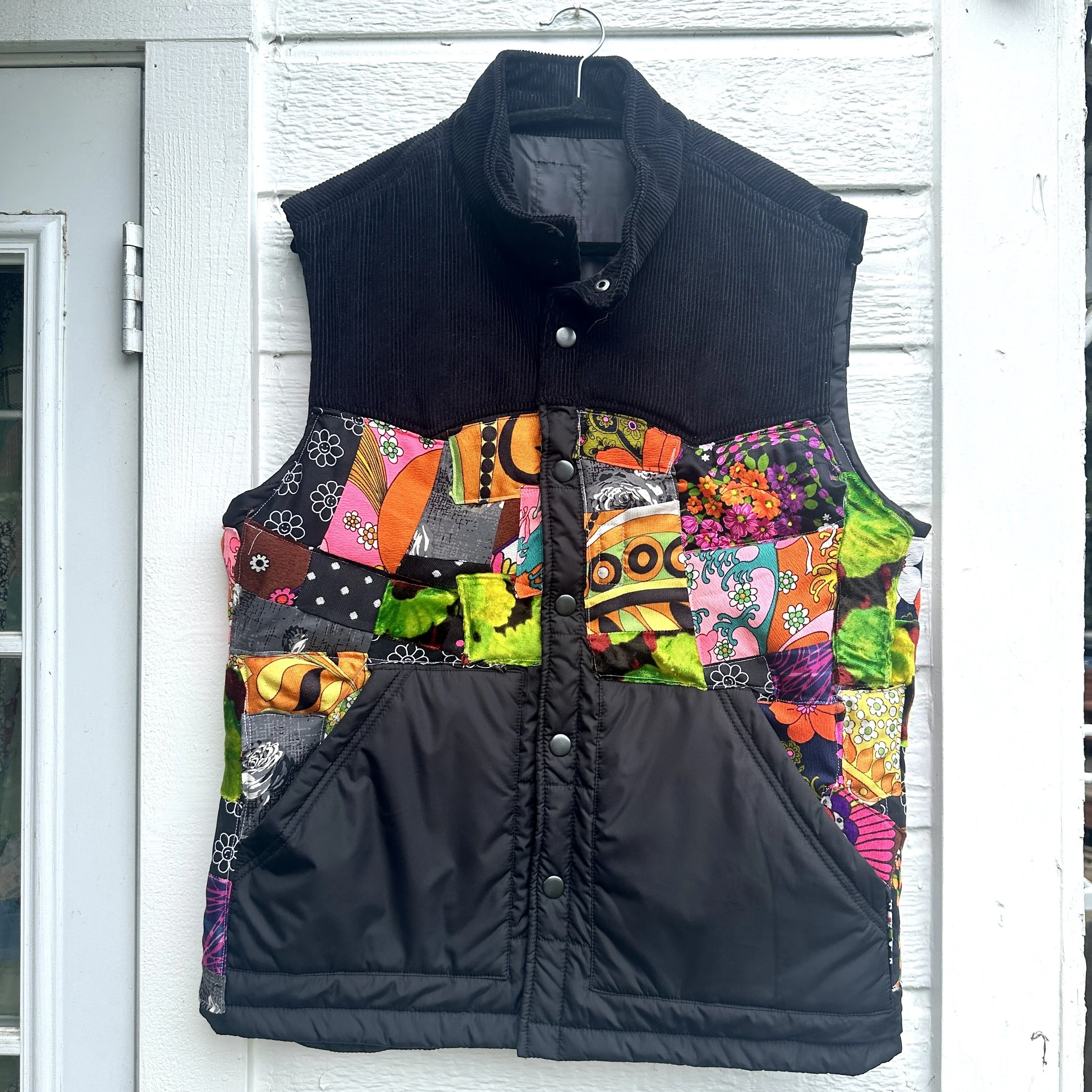 🖤 Black Quilted Scrappy Retro Fabric Jacket