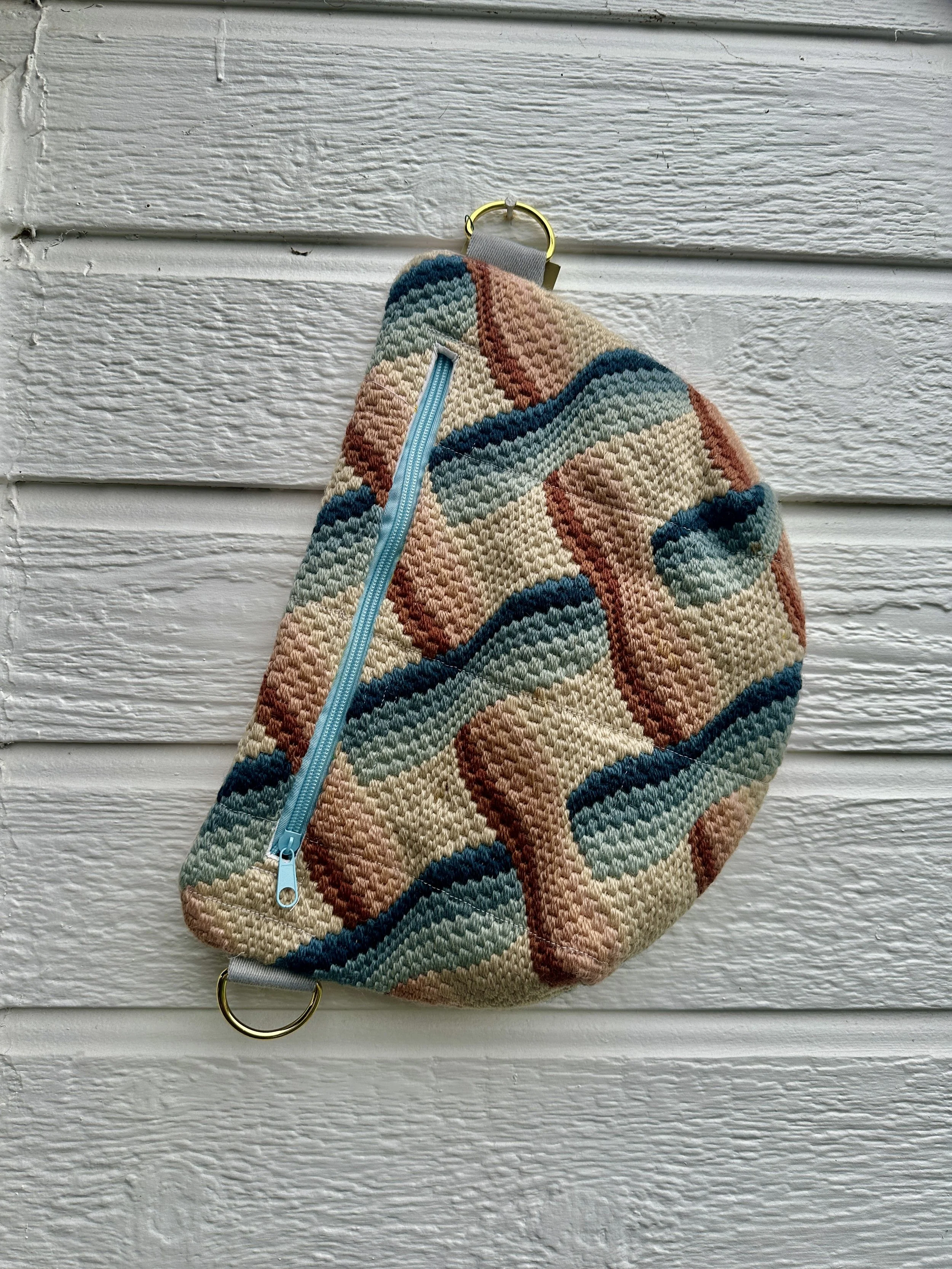 Bum Bag Vintage Pink Blue Grey Bargello Needlwpoint 70’s Bag