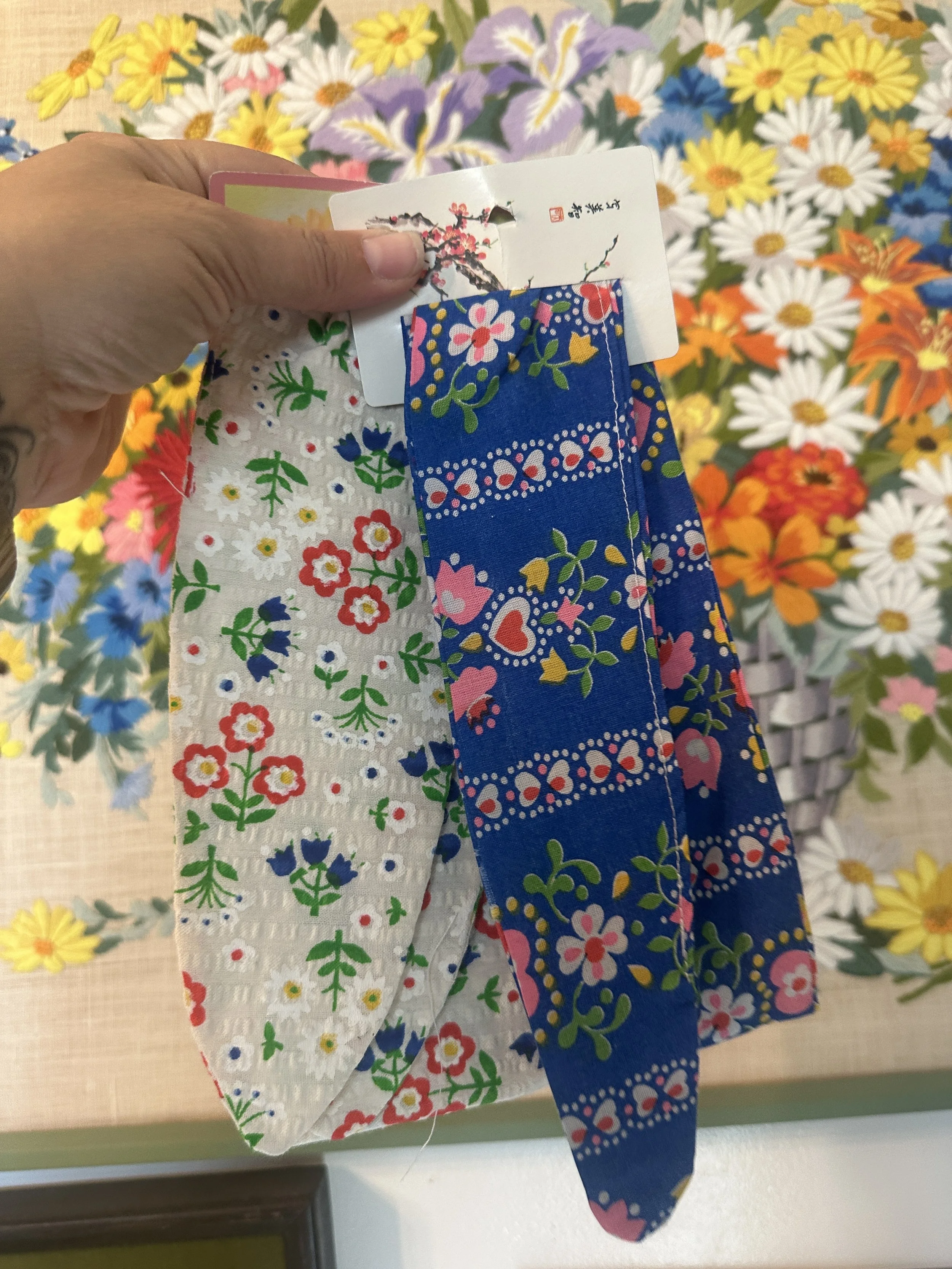 🧡Custom for Lisa-2 neckers, 1 stash bag