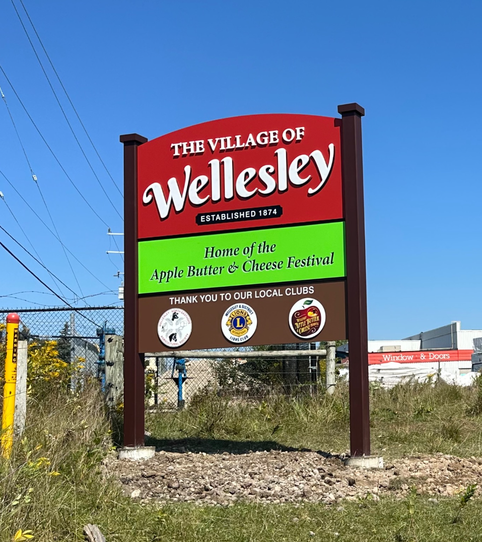 WELLESLEY - GROUND SIGN 2.png