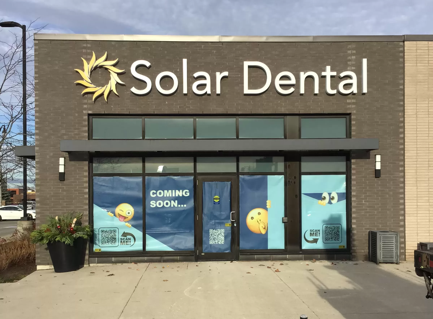 SOLAR DENTAL CHANNEL LETTERS 2.png