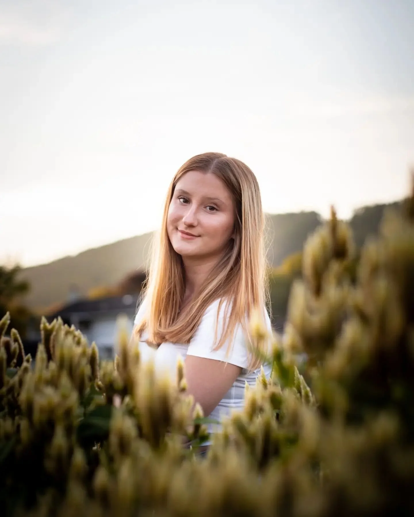 A little sneakpeak from Gracie's senior session! I can't wait to share the rest of this gallery!!!

🌟Book your senior session now!🌟

#seniorpictures
#senioryearmagazine 
#seniorphotos 
#seniorportraits 
#seniorluxe 
#seniorphotographer 
#senioryear