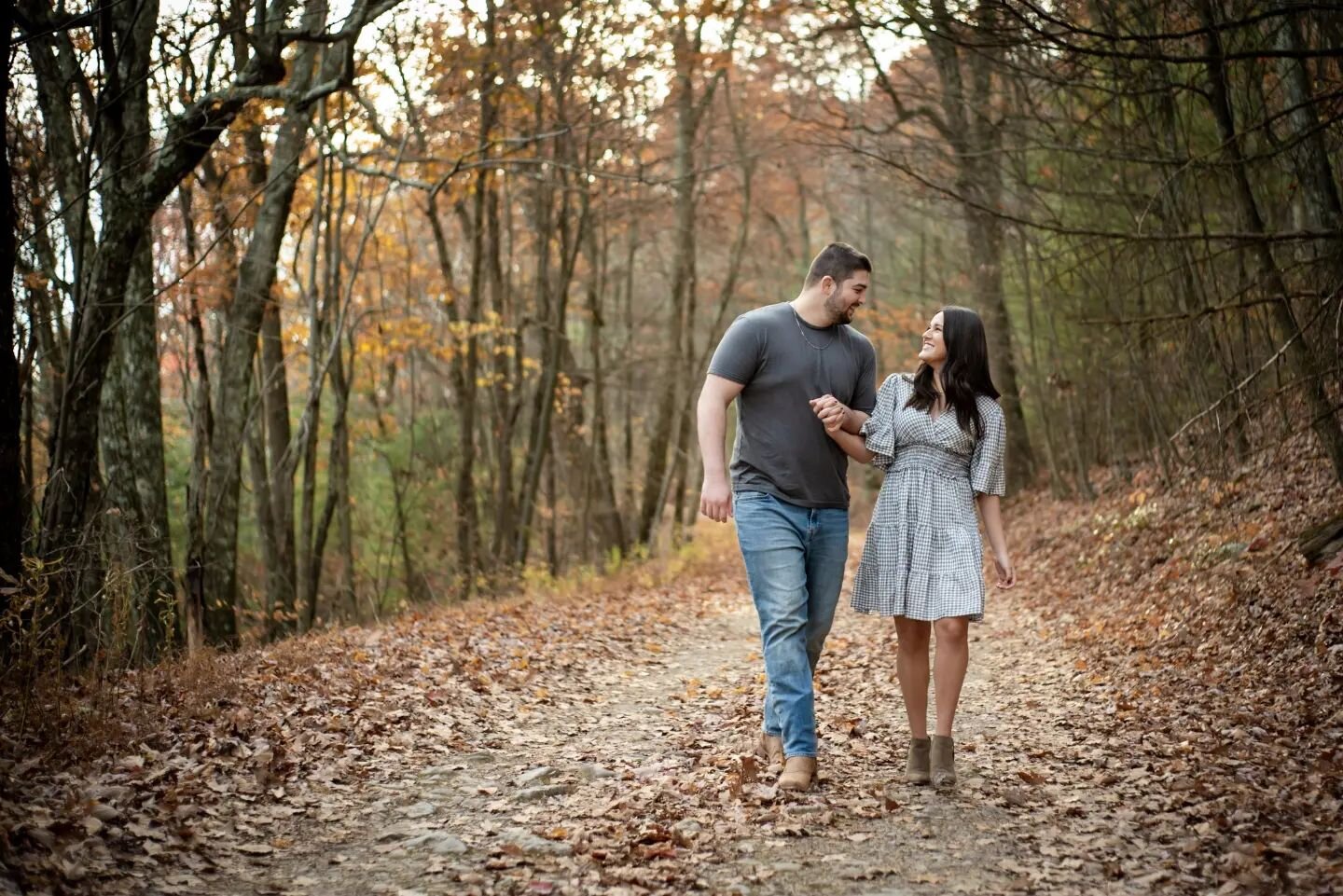 Happy Monday! Please enjoy a sneakpeak from this weekends couple session!