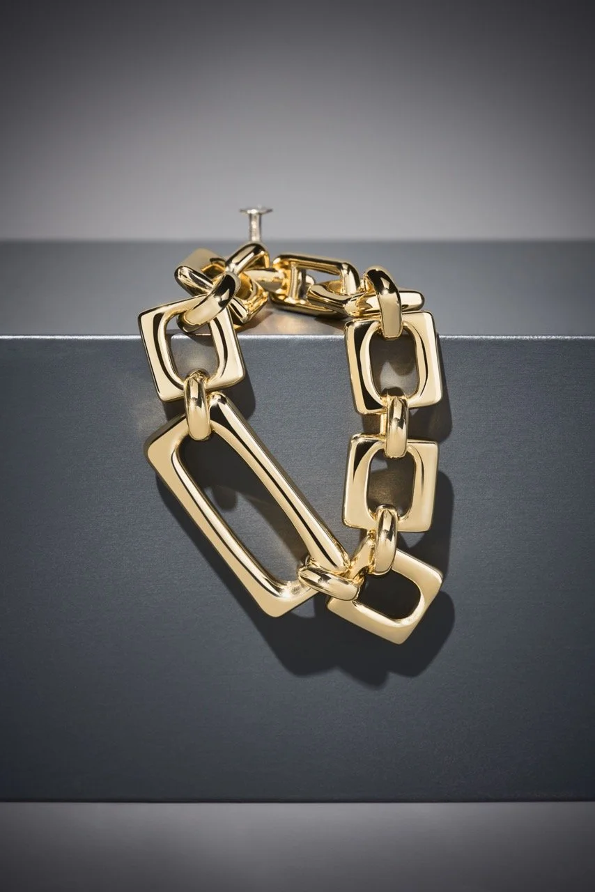 SKG5138613_SP23_AD_05 Large copy.jpeg