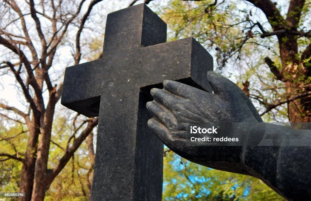 Direct Cremation vs Traditional Funeral in Costa Mesa: Which Is Right for Your Family?