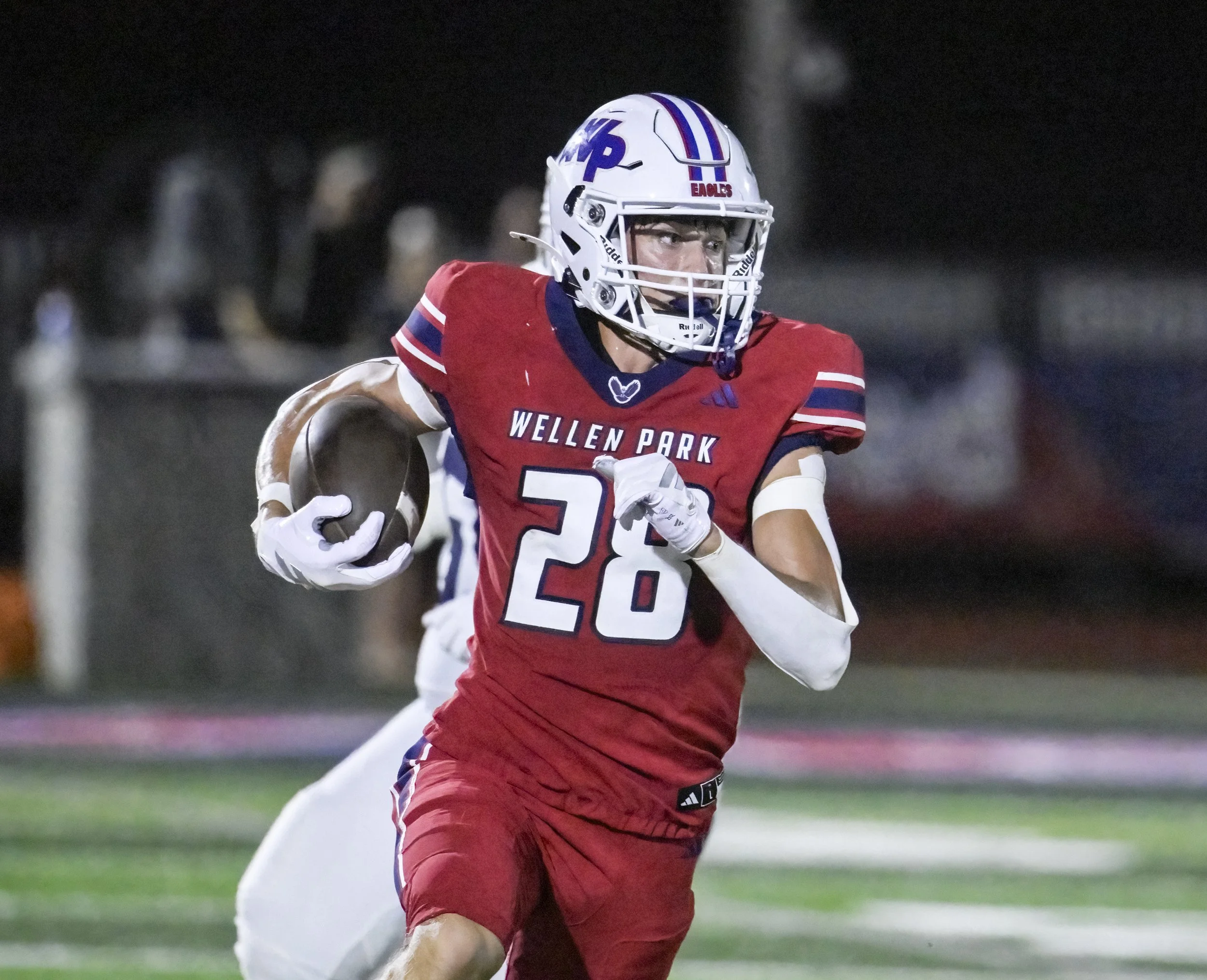Bertrand Holbrook scores after an interception.jpg