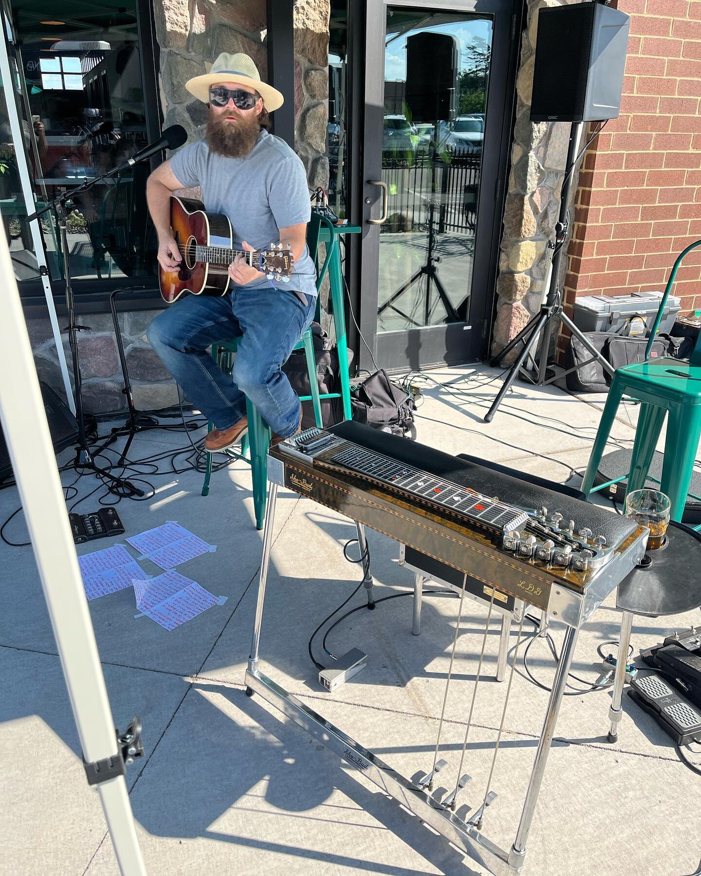 We&rsquo;ve got a player! Current LDG project made it to a gig on the patio. Holding tune well and sounds great so far. 

Someone put dibs on it but I miss it already. First time I&rsquo;ve played a Truetone in a Bud. Killer tone.