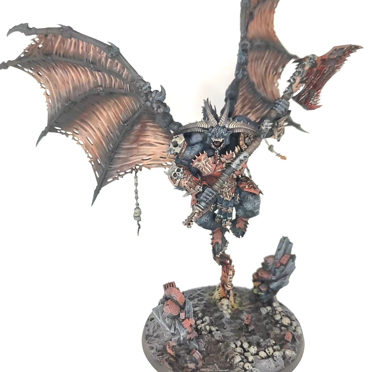 The photos for this do not give him justice, but he was a blast to paint!

Fun thing was, this was a commission for someone as a bday pressie to lead his army, so I couldn't resist pouring in 110%!

I especially loved the markings on the back of the 