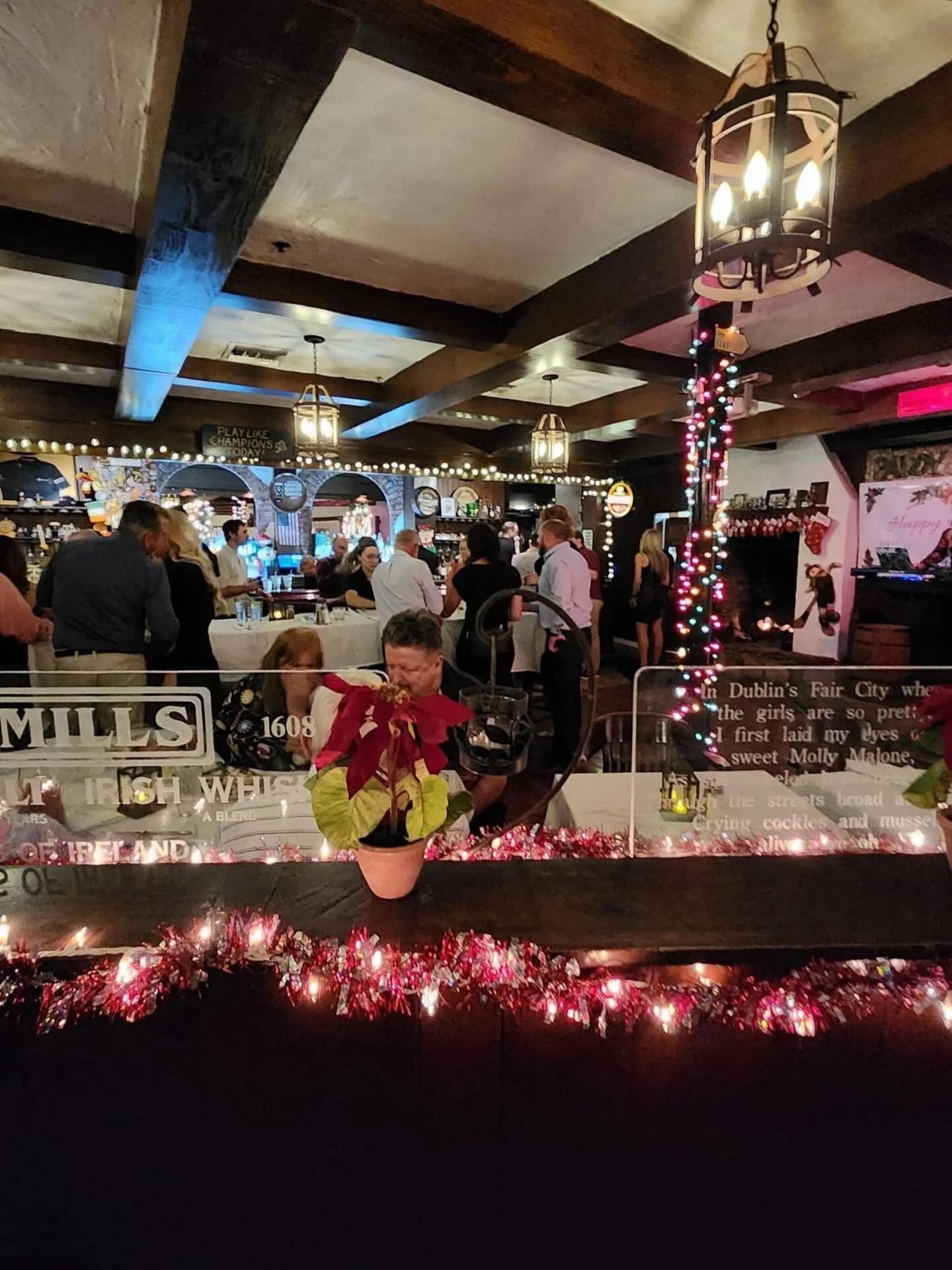 Are your holiday plans in place? Consider joining us at Paddymacs for an unforgettable Irish Christmas holiday party! As we celebrate our 30th anniversary this Christmas, we'd love for you to share in the joy. Take a look!
Call 5617194955