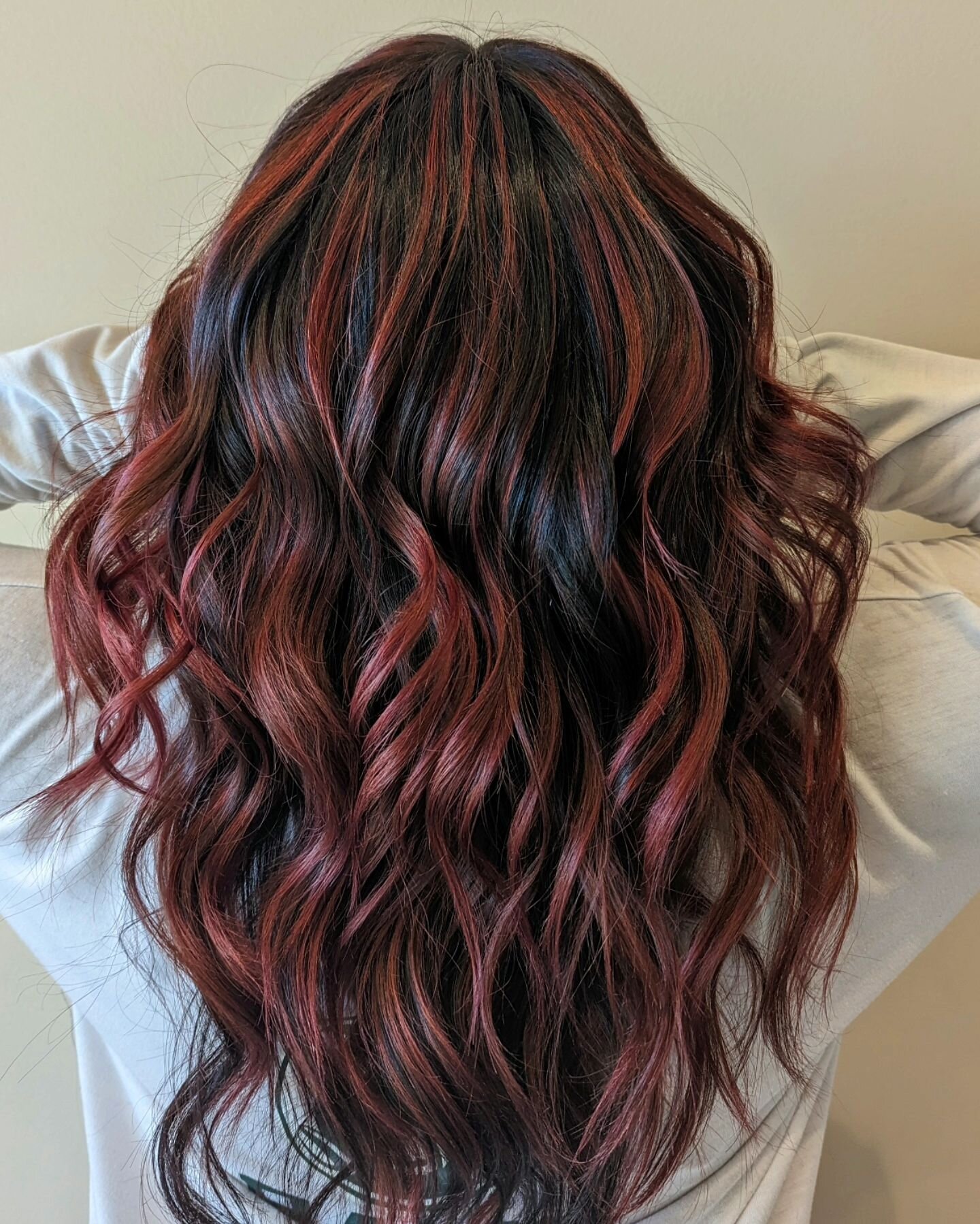Beautiful Dark Red Ribbons just in time for the Fall Season!!! 
🍁🍂🌻
What I love the most about this shade is  the option to let it naturally fade into Copper or Warm Blonde tones before refreshing the color! &hearts;️🧡💛
A special thank you to th