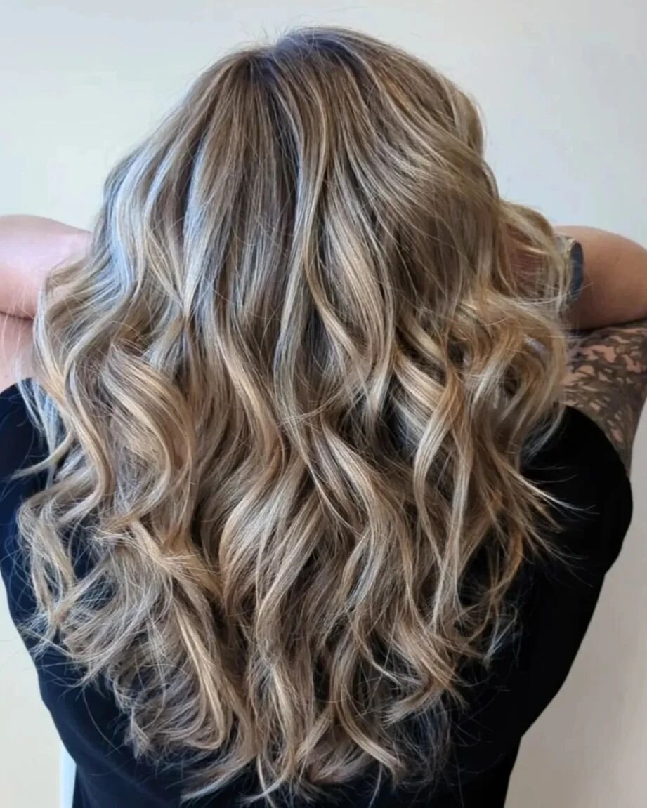 Beautiful Blonde Ribbons
 just in time for SPRING!!! 
🐣🌷🌤️🥰
&bull;
&bull;
SWIPE for more Pics!!!
&bull;
&bull;
&bull;
Text to Book Your Spring Appt!
720-839-3465
&bull;
&bull;
&bull;
#realpeople  #springisinthehair #firstdayofspring #lightenup #l