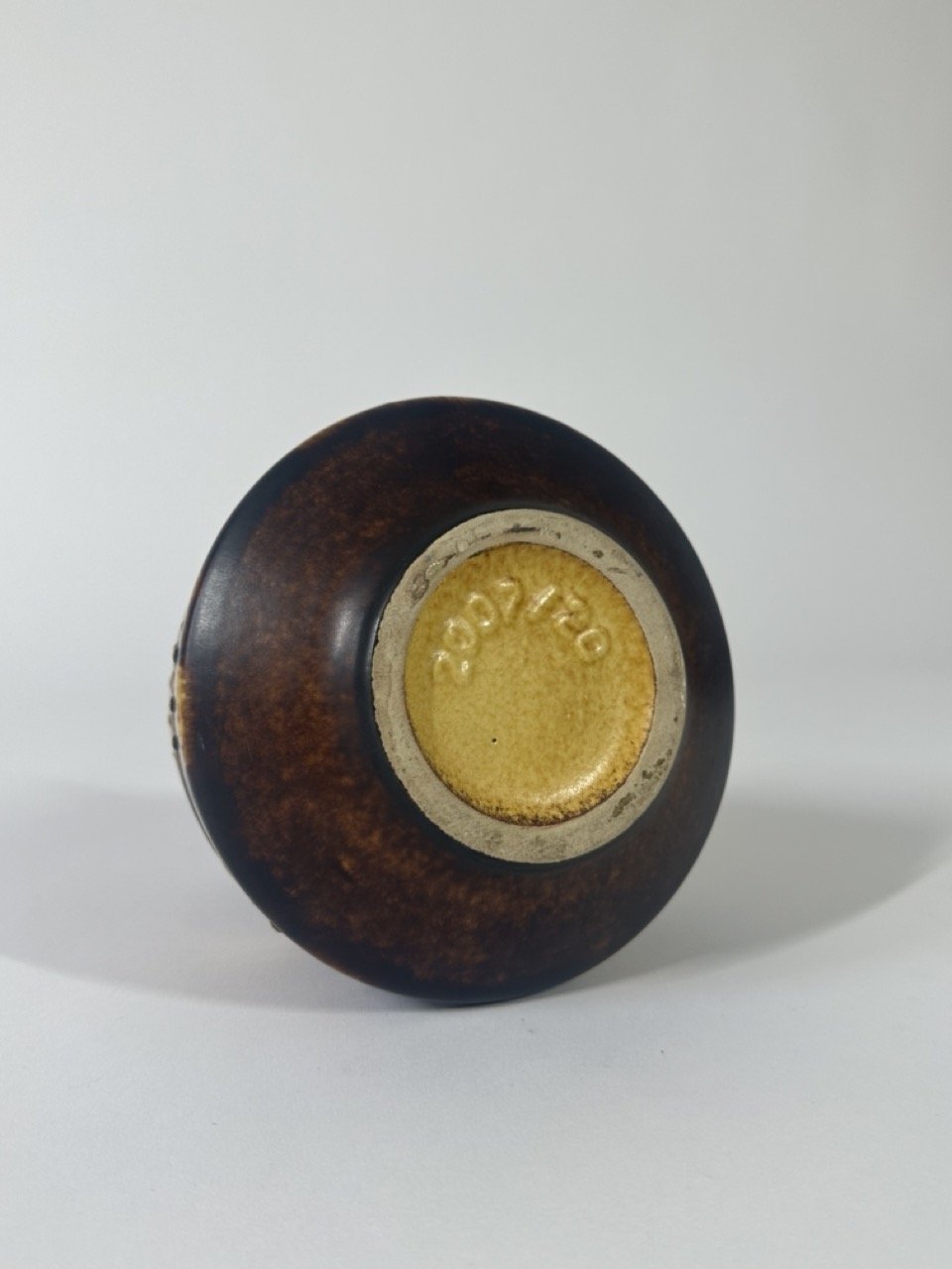 ILKRA Keramik pitcher vase in brown and ochre 2007:20.jpeg