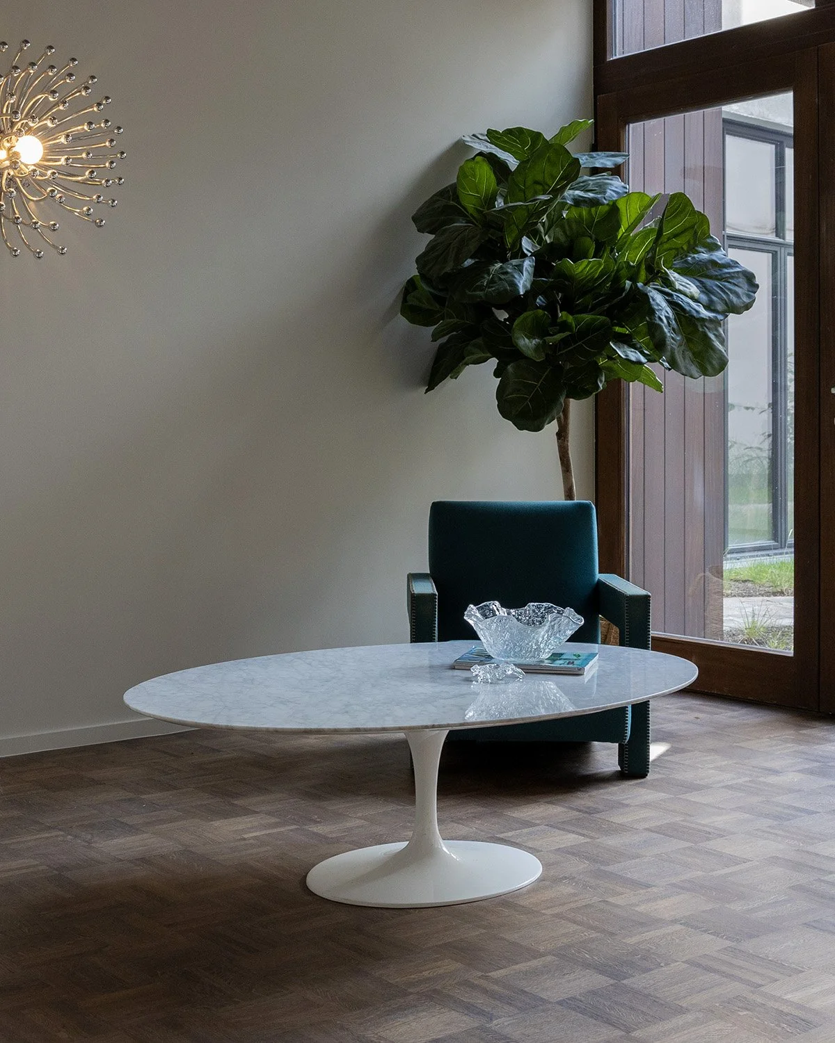 Tulip coffee table Saarinen for Knoll.jpg