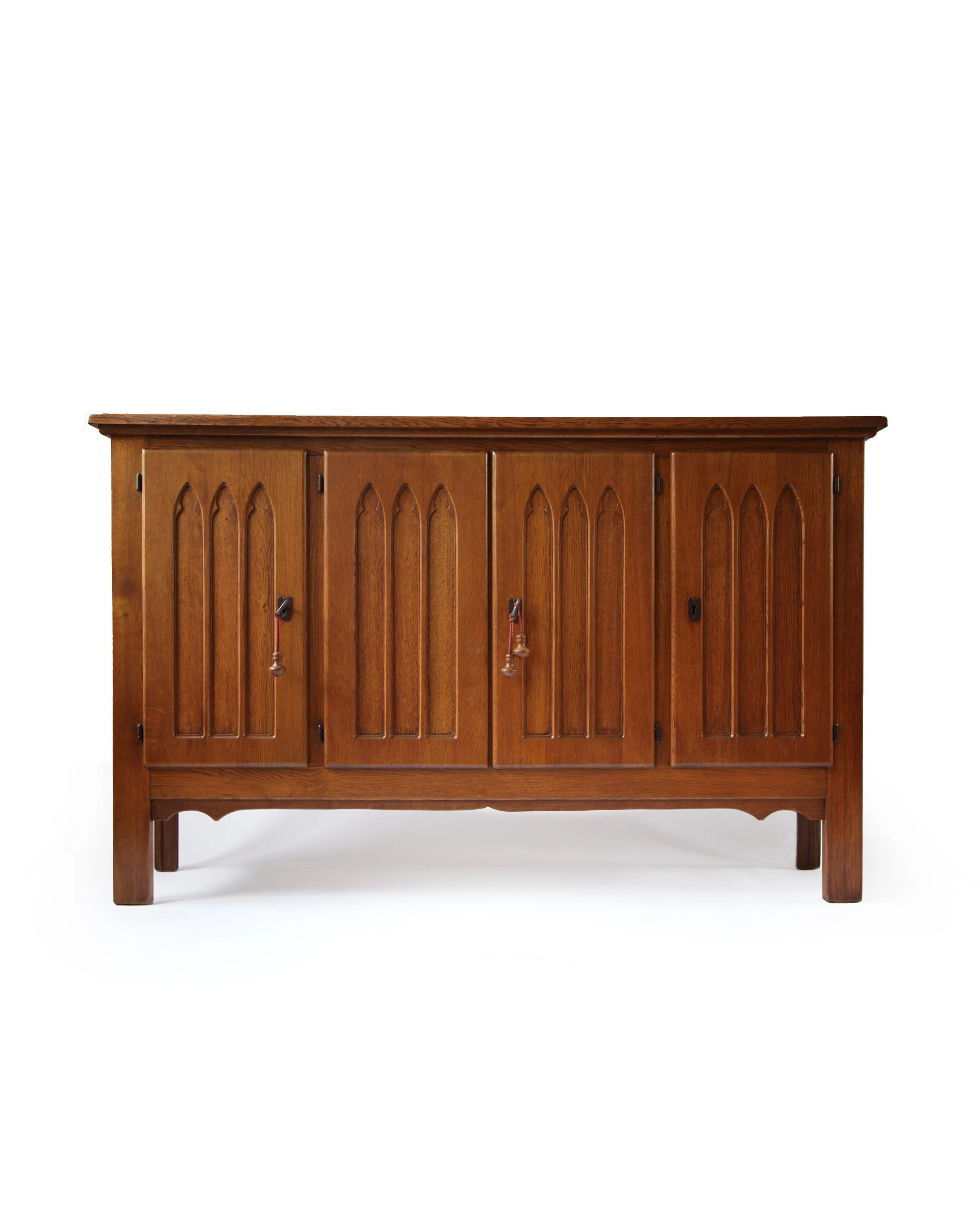 Belgian Neo gothic oak cabinet.jpg