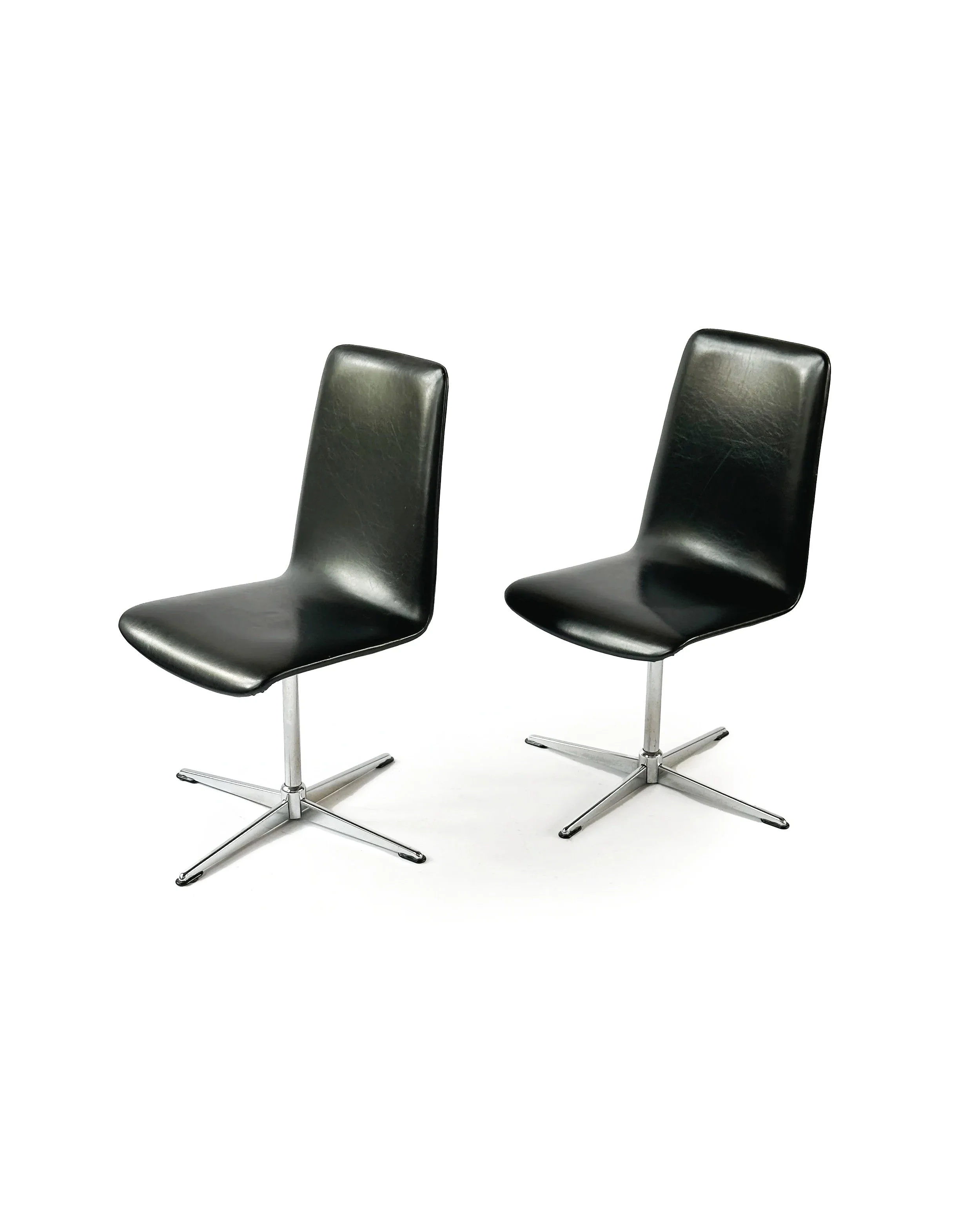 Pair+of+space+age+vintage+1970+dining+chairs+in+black+vinyl+.jpg