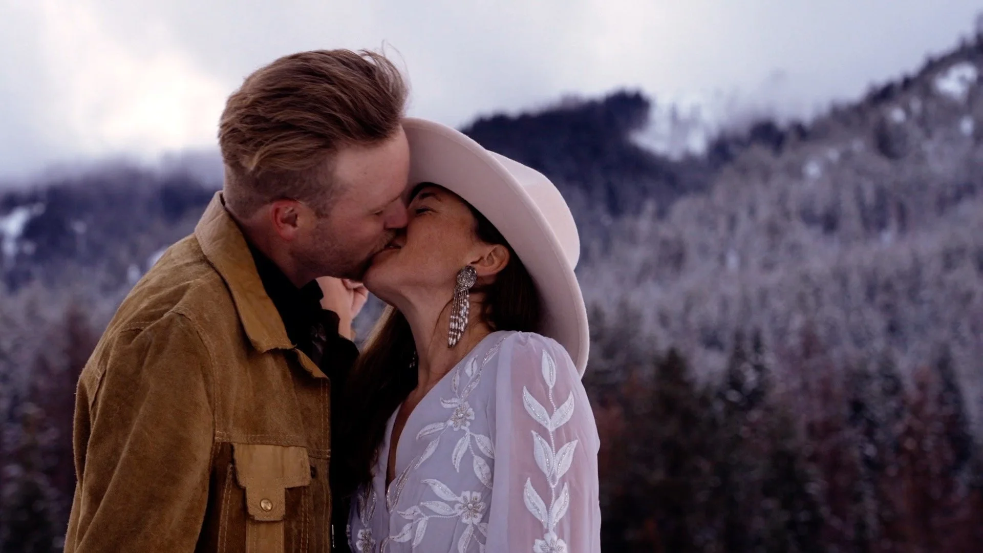 oregon-wedding-elopement.jpeg