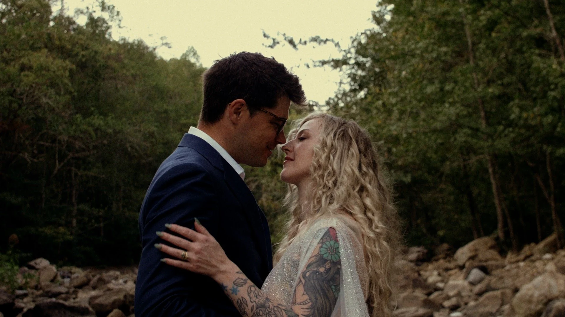 Bride and Groom kissing on elopement day.