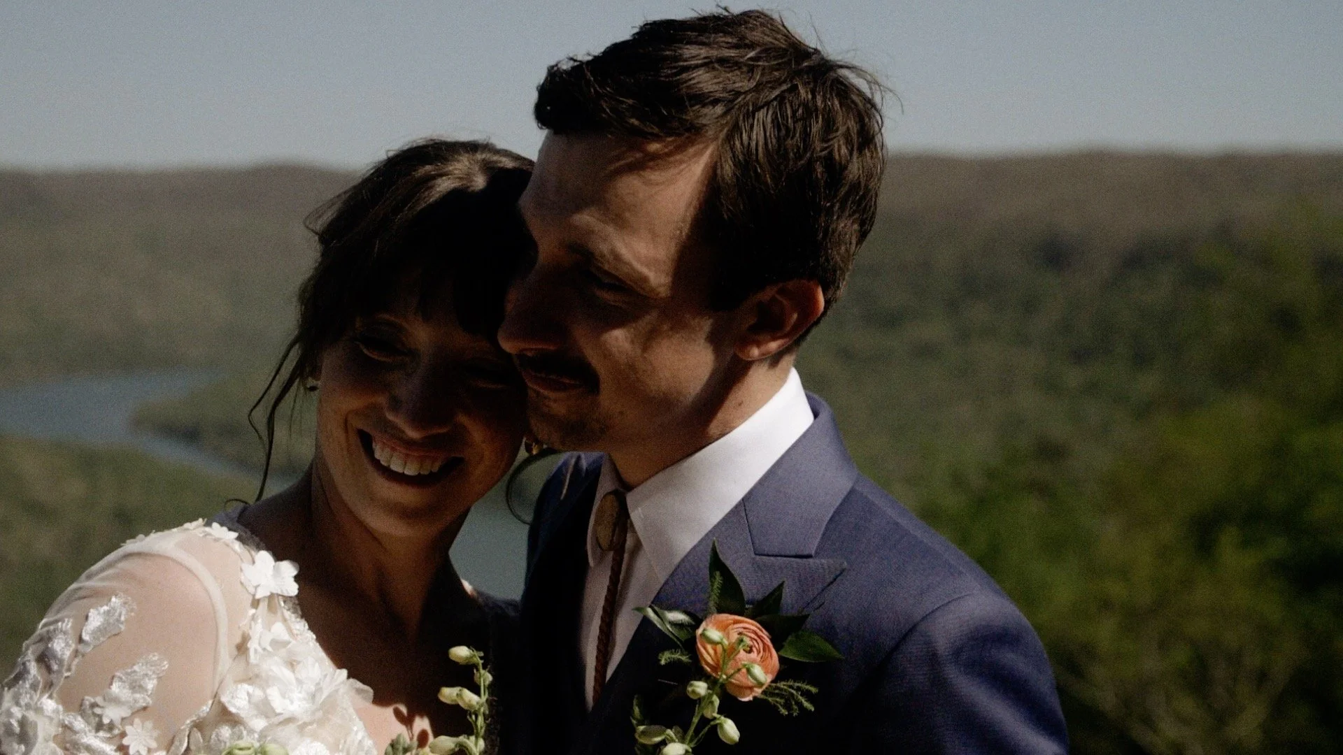 Couple getting married at Snooper's Rock Chattanooga, Tn.