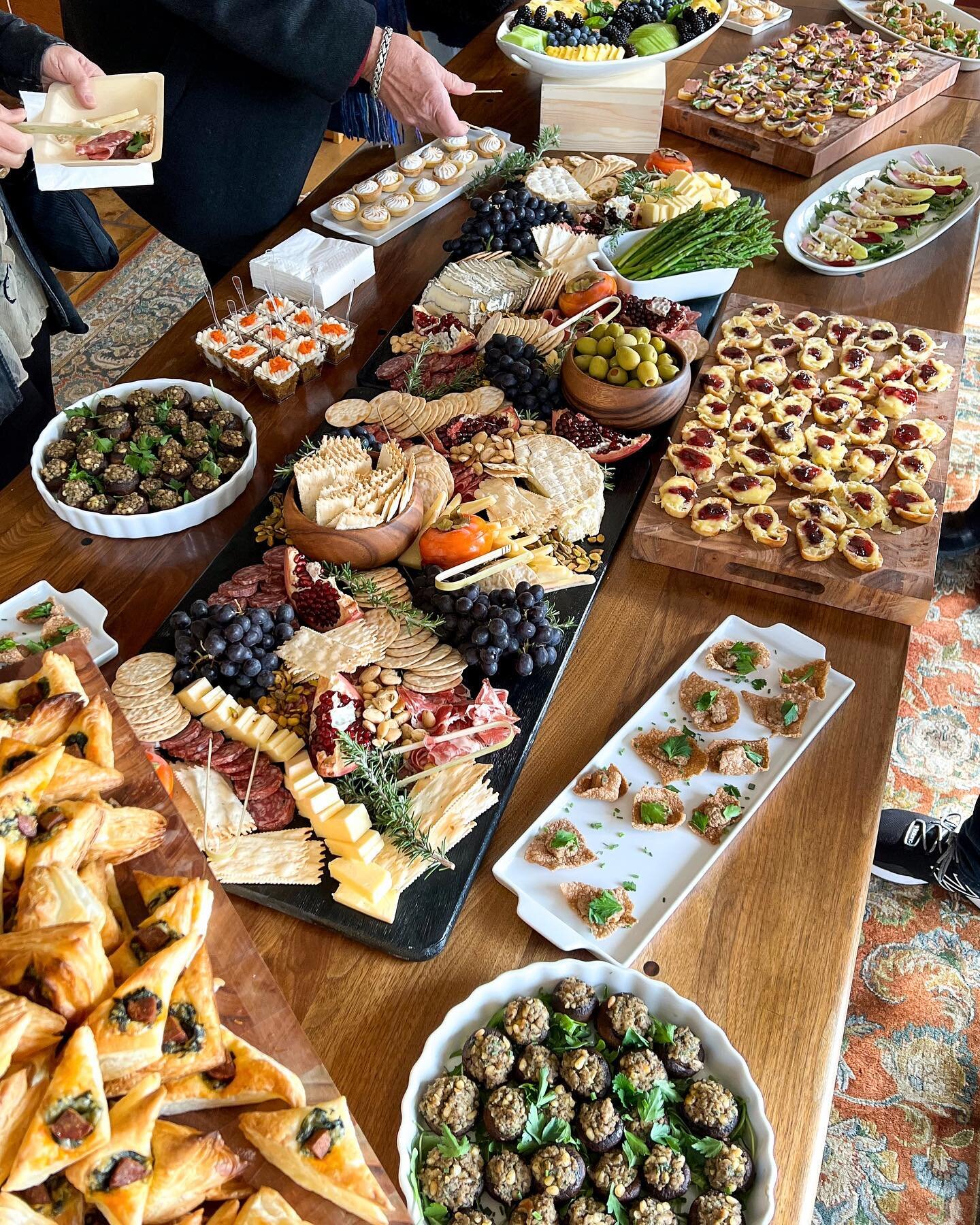 A fun assortment of small bites, desserts and a large grazing board for a group of 75 in Montecito. There were no leftovers after this gathering. We love a group that comes hungry! 

__

#croftandquay #bespokediningexperiences #privatechef #boutiquec