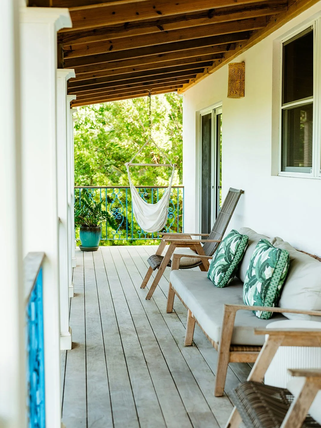 The view? Perfect &rarr; The breeze? Better &rarr; The vibe? Pure Hideaway. Your morning coffee just found its favorite seat 😋 

---
#stthomasvirginislands #stthomasusvi #usvirginislandsstthomas #usvi #usvirginislands #caribbean #grouptravel #travel