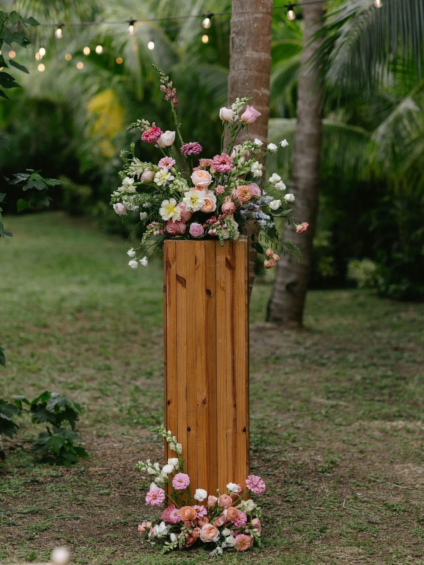 Every bloom, every detail, every &ldquo;w o w&rdquo; moment &rarr; brought to life by the incredible vendors we&rsquo;re lucky to work with. When you book your Hideaway wedding, we&rsquo;ll share our list of trusted partners who will help us bring yo
