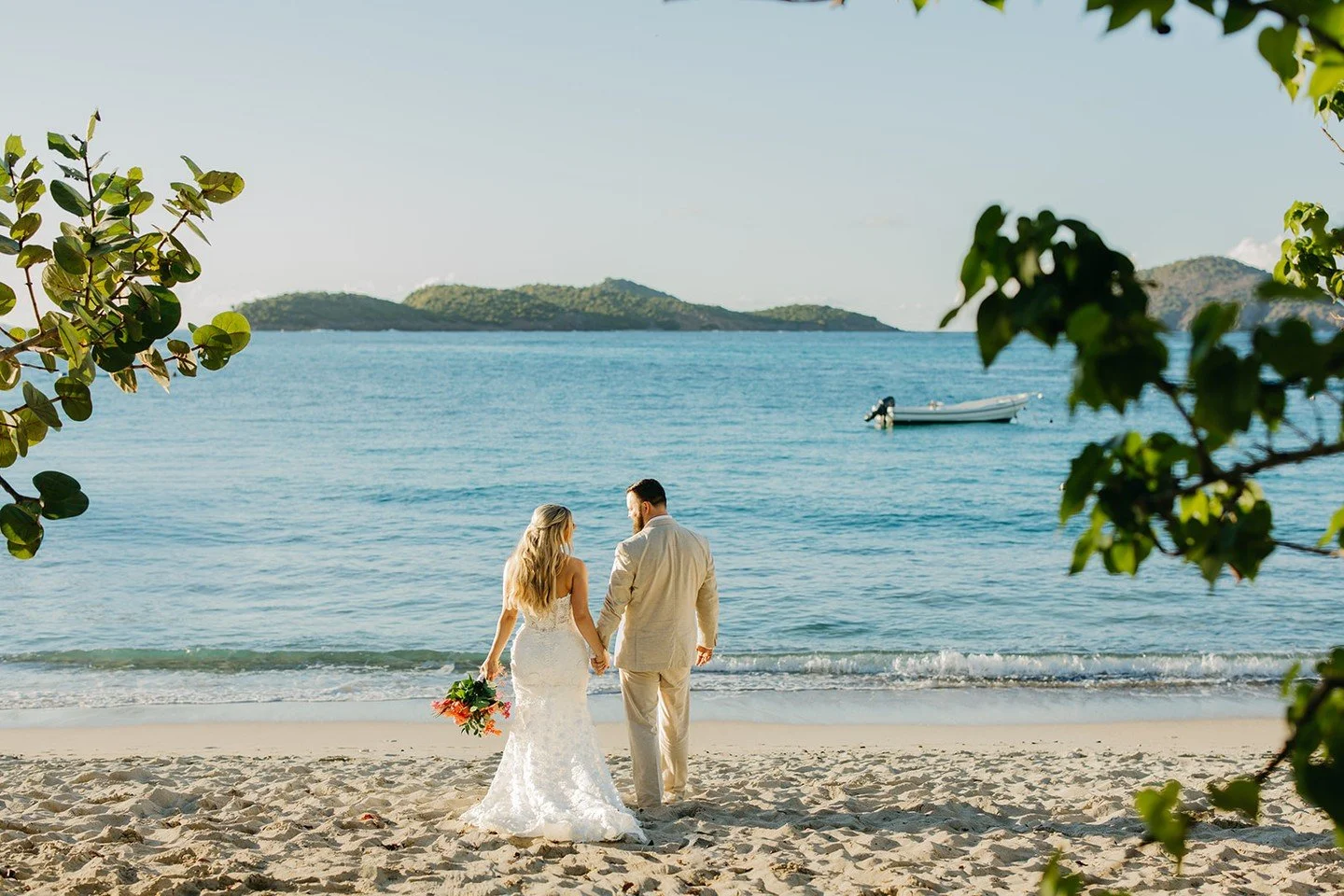 Dreaming of a beach wedding? Look no further! Tucked away on the Northside of St. Thomas sits The Hideaway at Hull Bay. A venue that can do it all &amp; host you in island style.

Photographer: @chelseywilliamsphoto
Florist: @eastendflowershop
Venue: