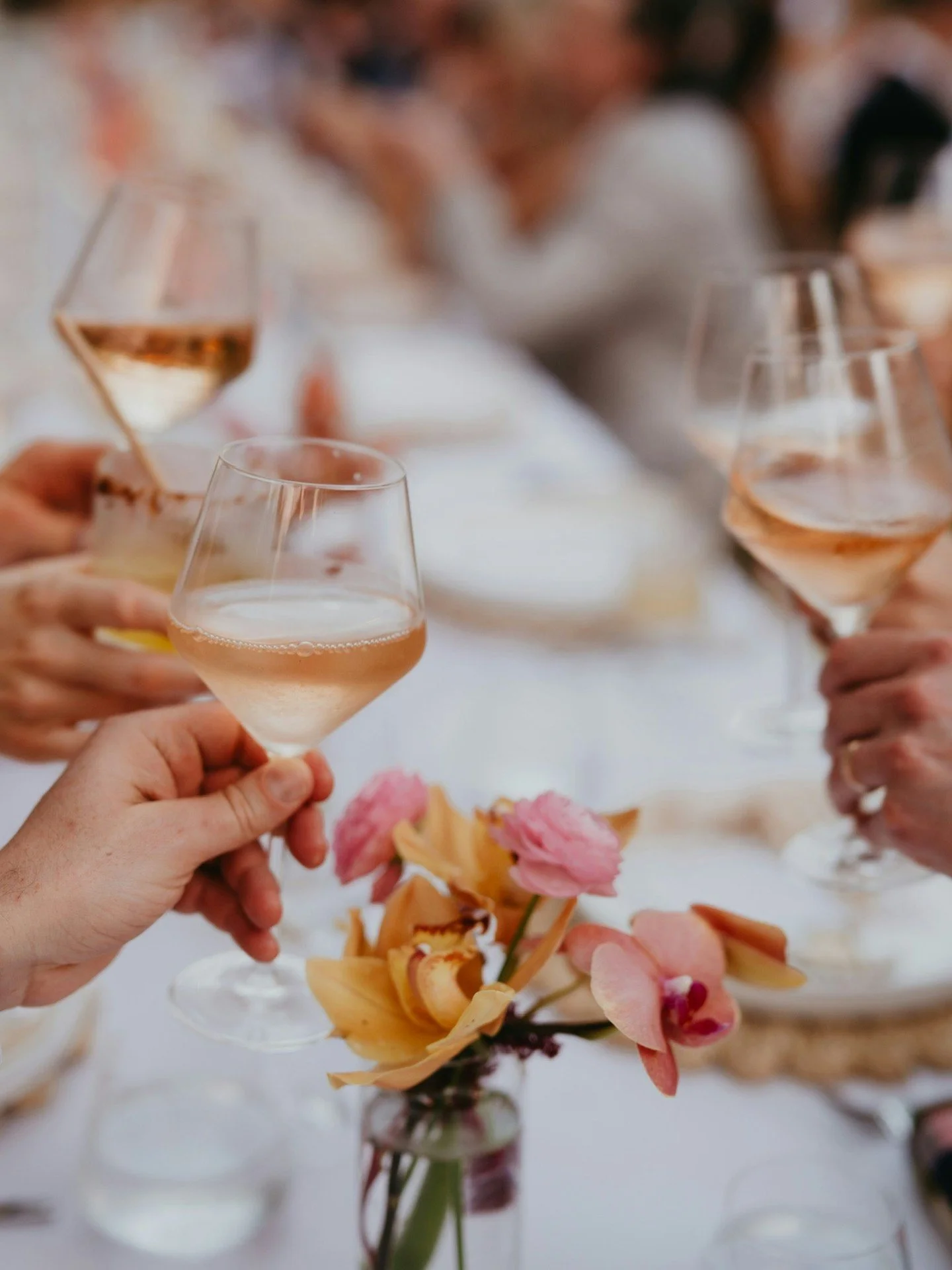 A toast to celebrating sunshine, your love, and the best day of your life!

Photographer: @usviphotographer
Florist: @budsandrosesfiori
Venue: @hideawayhullbay

...

#usvi #virginislands #destinationwedding #islandwedding #luxurywedding #weddingphoto