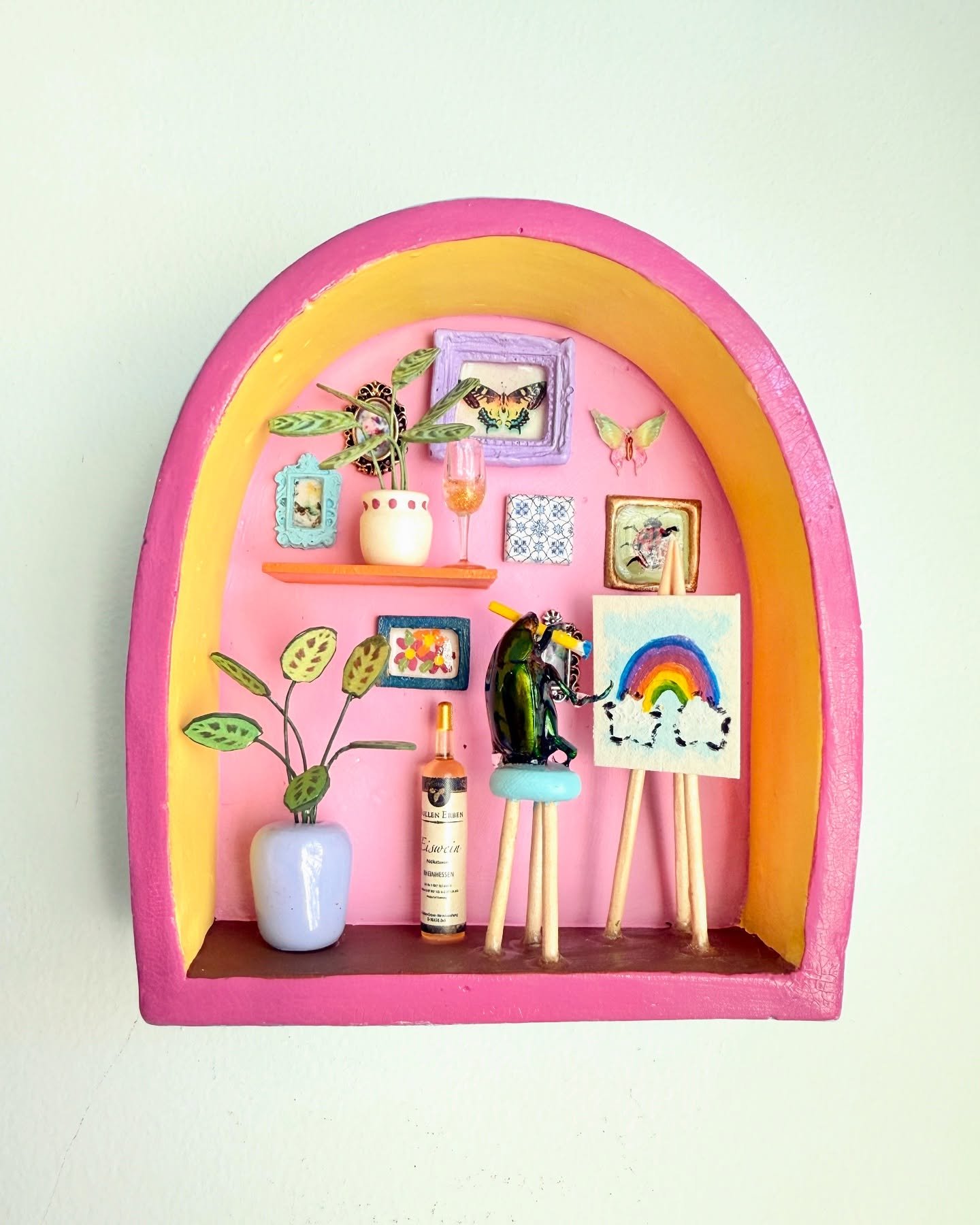 Hooow is this one still in the shop?? Maybe it&rsquo;s a sign that I should keep it for the new studio 🫢 

In case you missed it, I&rsquo;m moving again! Which means another new (even cuterrr) studio space to decorate. Maybe I&rsquo;ll film some vlo