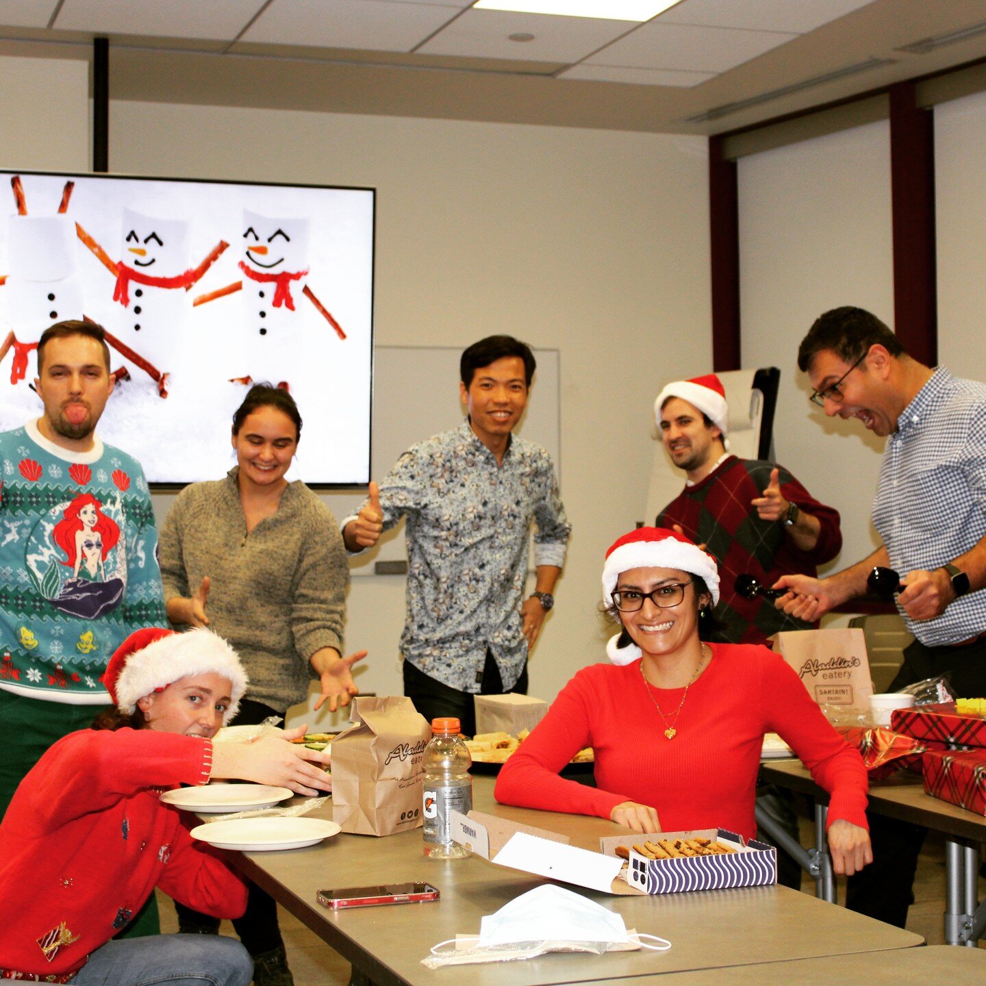 Benam Lab would like to wish everyone a very happy, warm and safe #Christmas!! We ended the year with new publications, newly funded R01 and superb new hires!