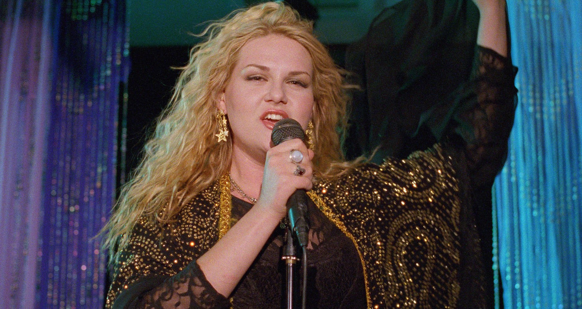 ‘Gypsy 83: The Director’s Cut’ Review: A Queer Cult Classic Brimming With Style But Bereft of Poignancy