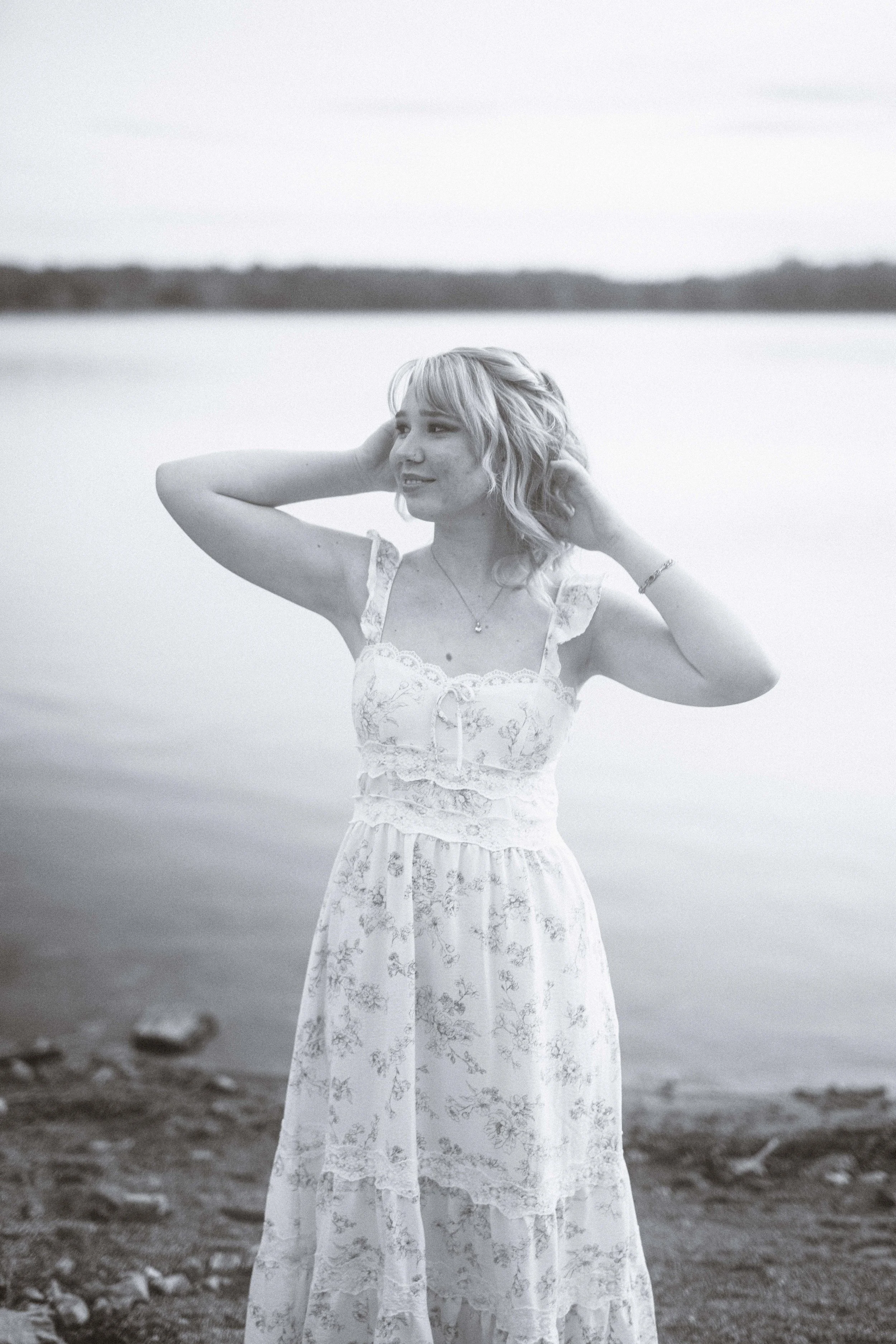 MCKENNA_SENIOR_PHOTOS_FELLOWS_LAKE (87).jpg