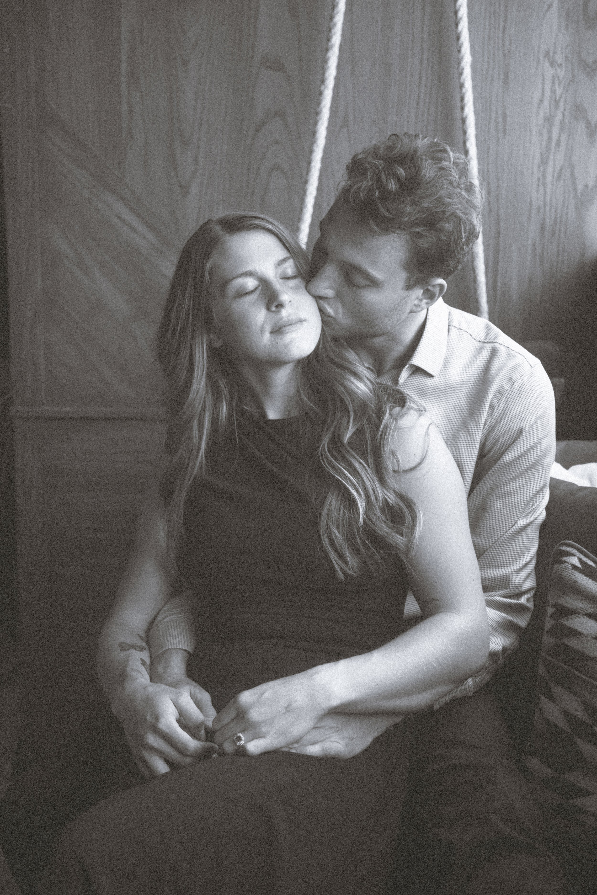 BAYLEE_JOHN_DOWNTOWN_SPRINGFIELD_ENGAGEMENT (19).jpg