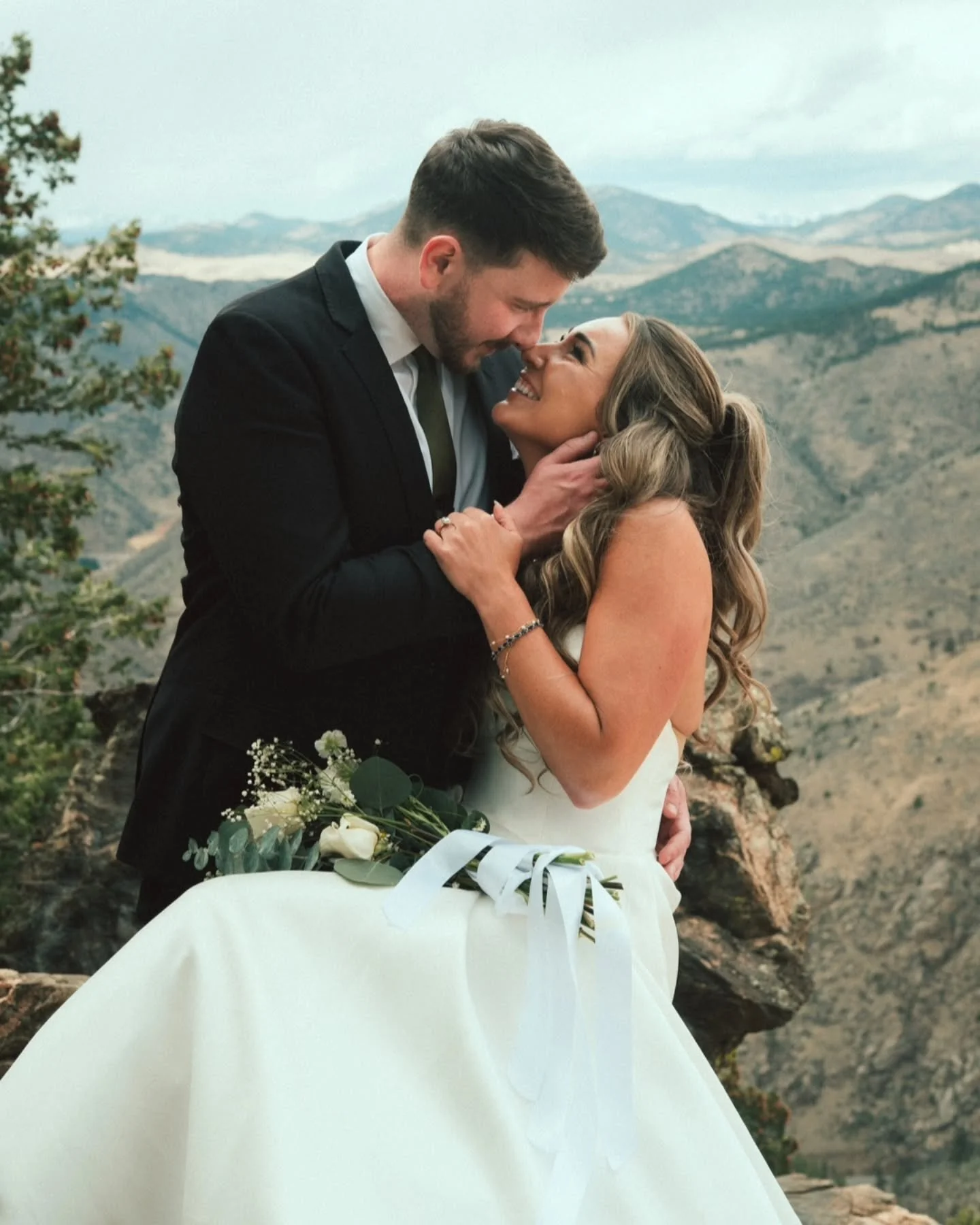The mountains of Colorado make for a wonderful backdrop for a wedding, and Alli &amp; Nick's big day couldn't have been more perfect.

The day started at the Airbnb, where everyone got ready and these two shared their first look. Then we climbed a mo