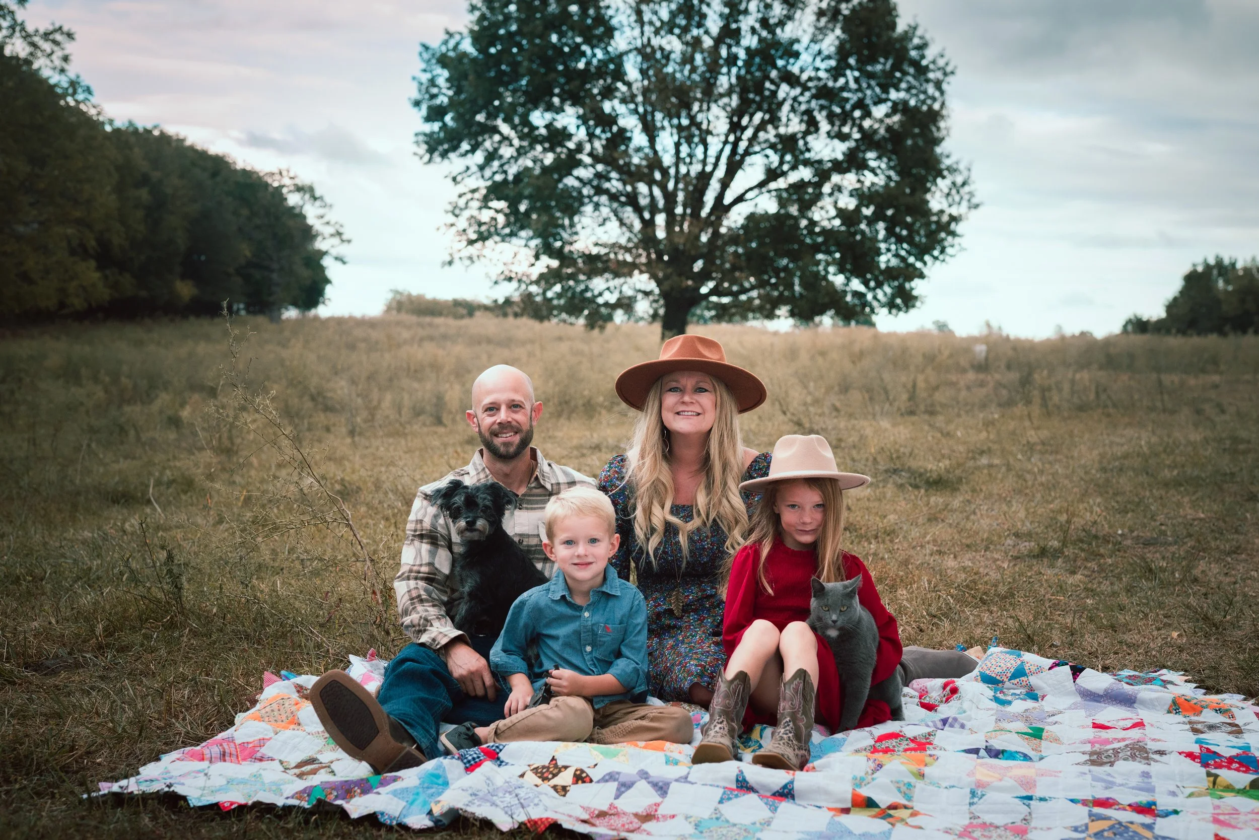 GEYER_FAMILY_FARM_PHOTO_SESSION (10).jpg