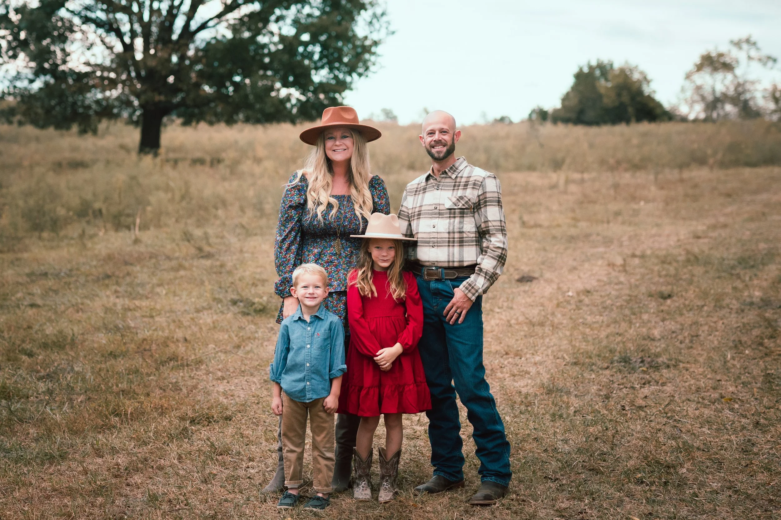 GEYER_FAMILY_FARM_PHOTO_SESSION (1).jpg