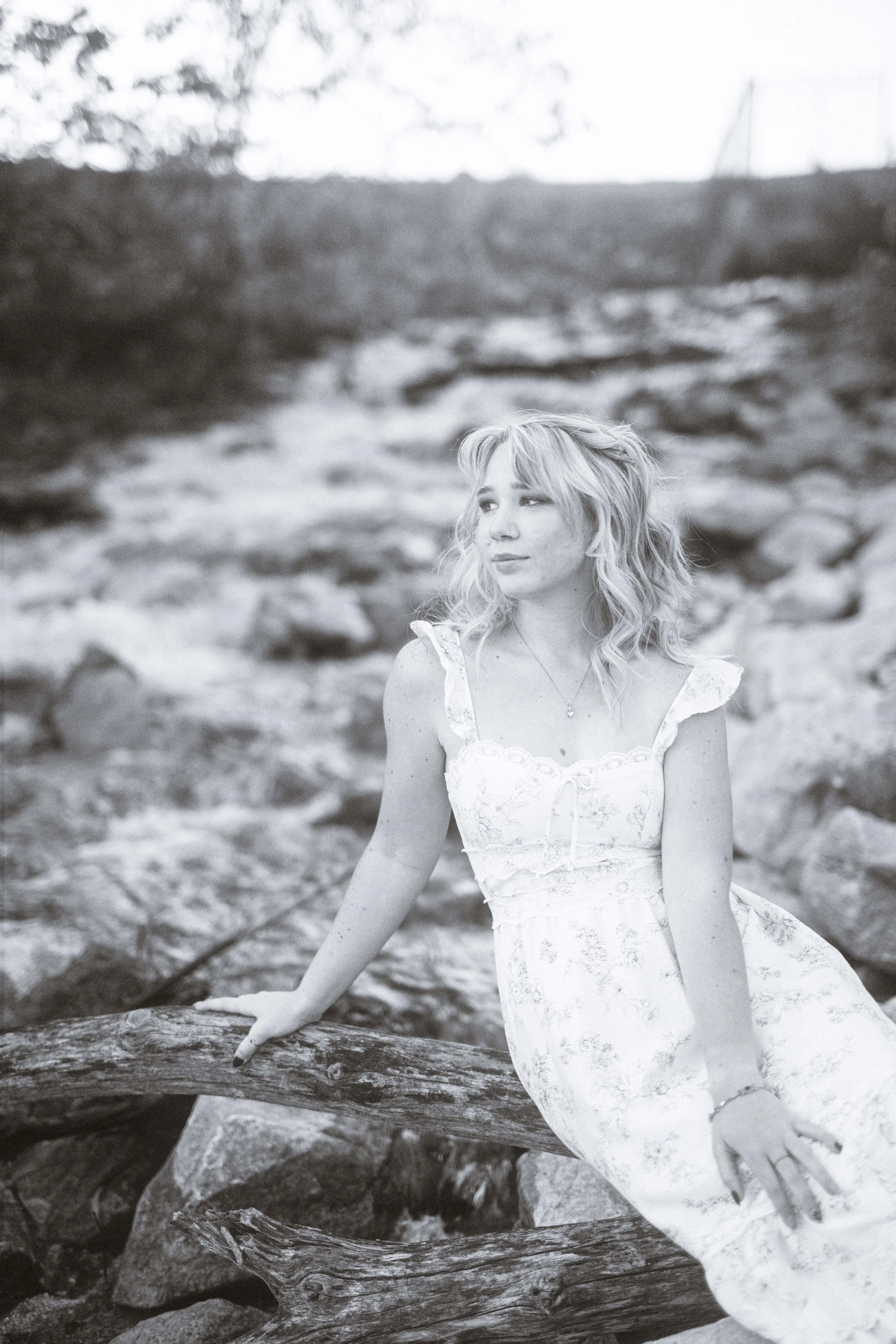 MCKENNA_SENIOR_PHOTOS_FELLOWS_LAKE (91).jpg