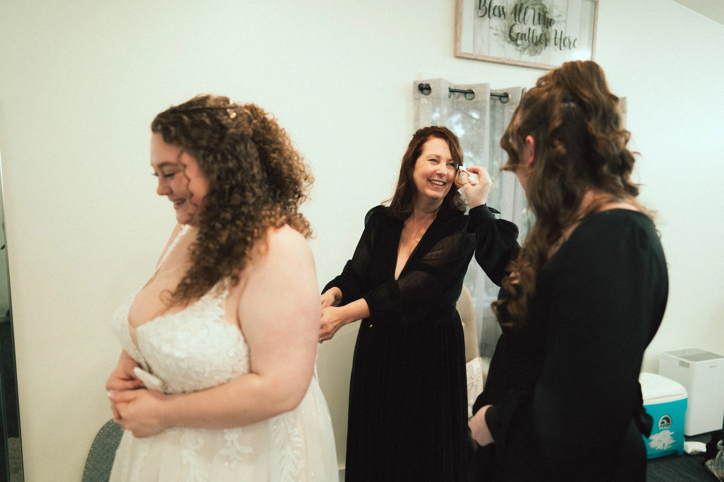 KEALIE_ADAM_GETTING_READY (22).jpg