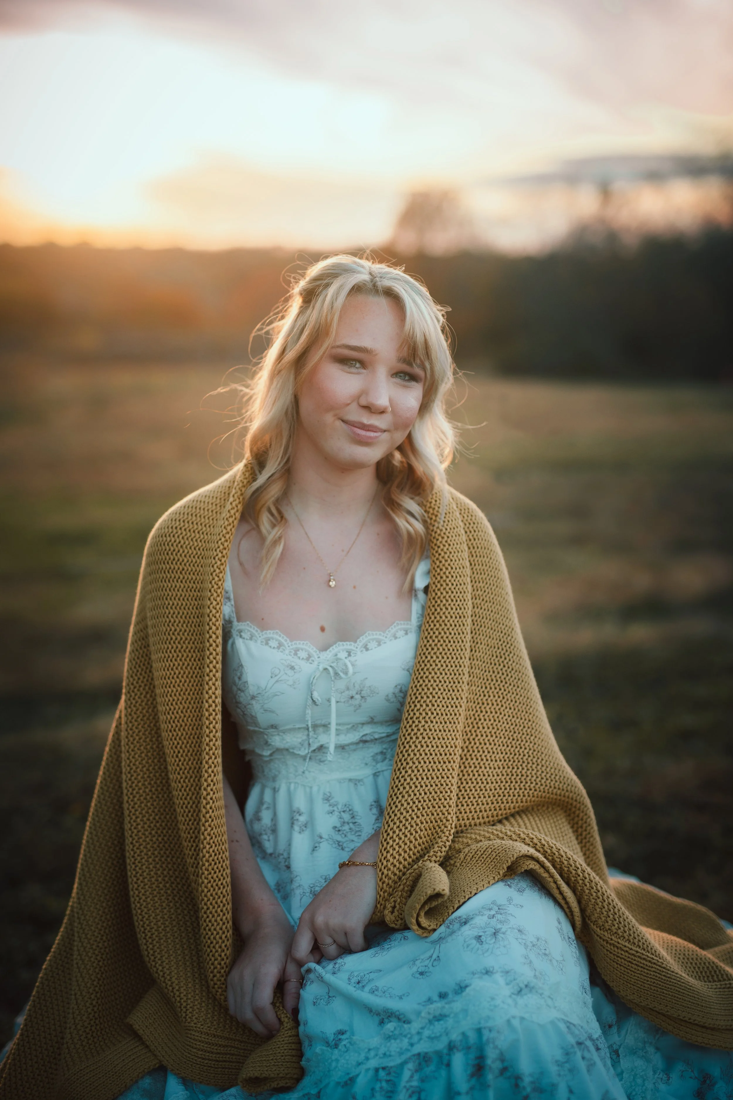 MCKENNA_SENIOR_PHOTOS_FELLOWS_LAKE (49).jpg