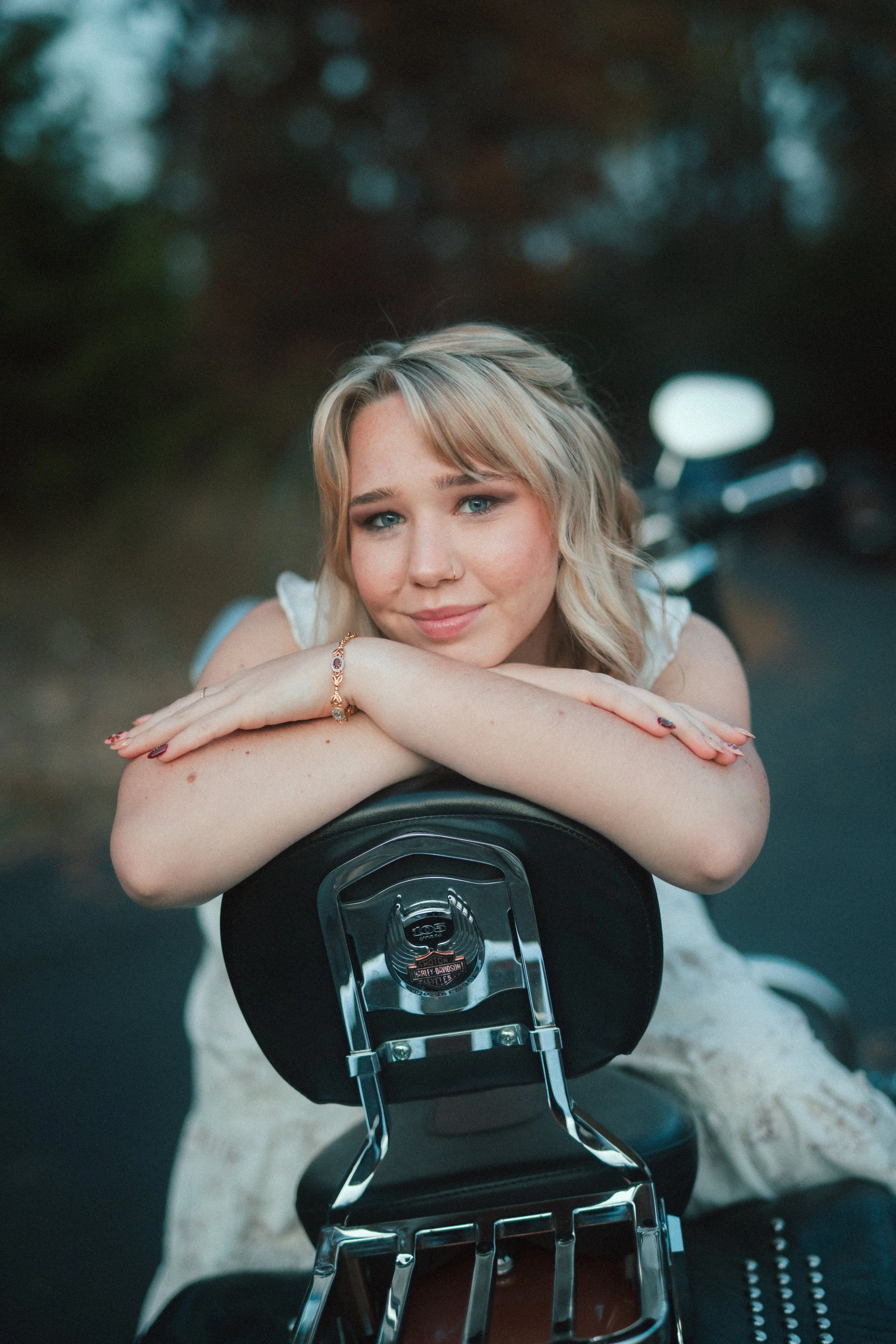 MCKENNA_SENIOR_PHOTOS_FELLOWS_LAKE (83).jpg