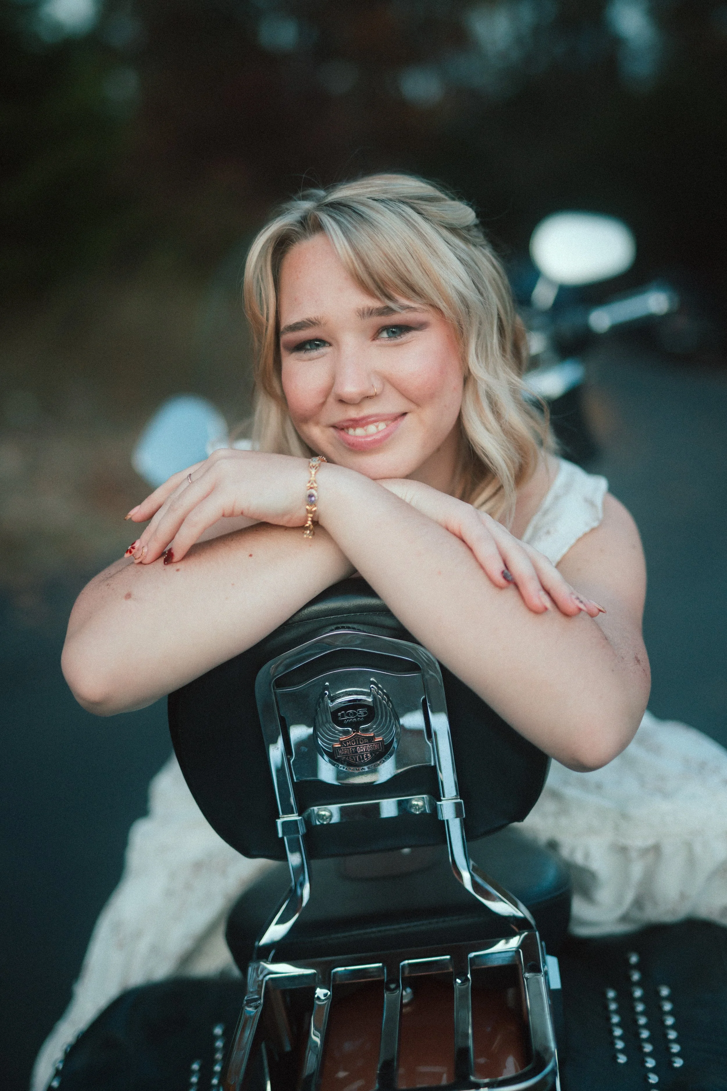 MCKENNA_SENIOR_PHOTOS_FELLOWS_LAKE (82).jpg