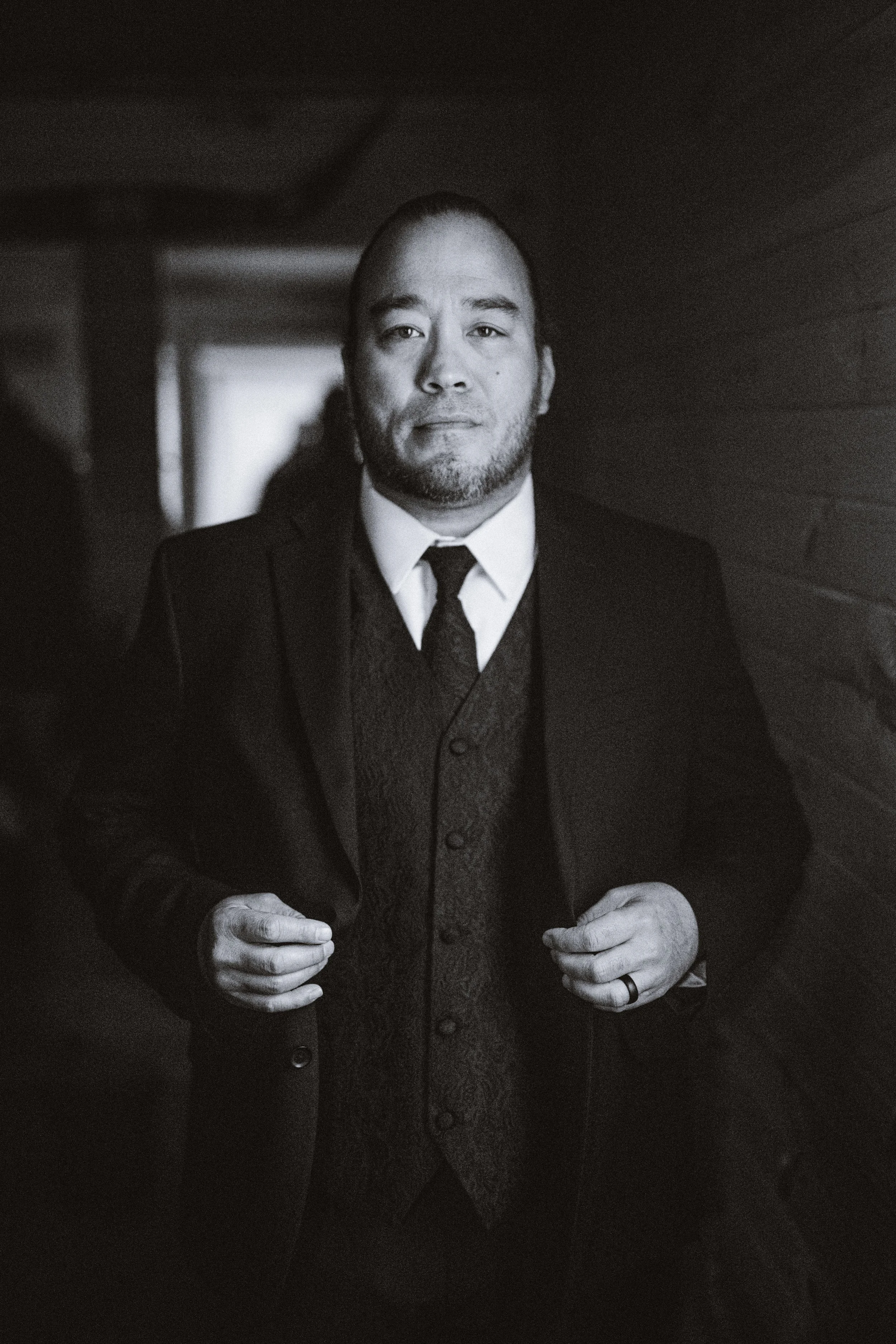 KATI_CHRIS_GETTING_READY (5).jpg