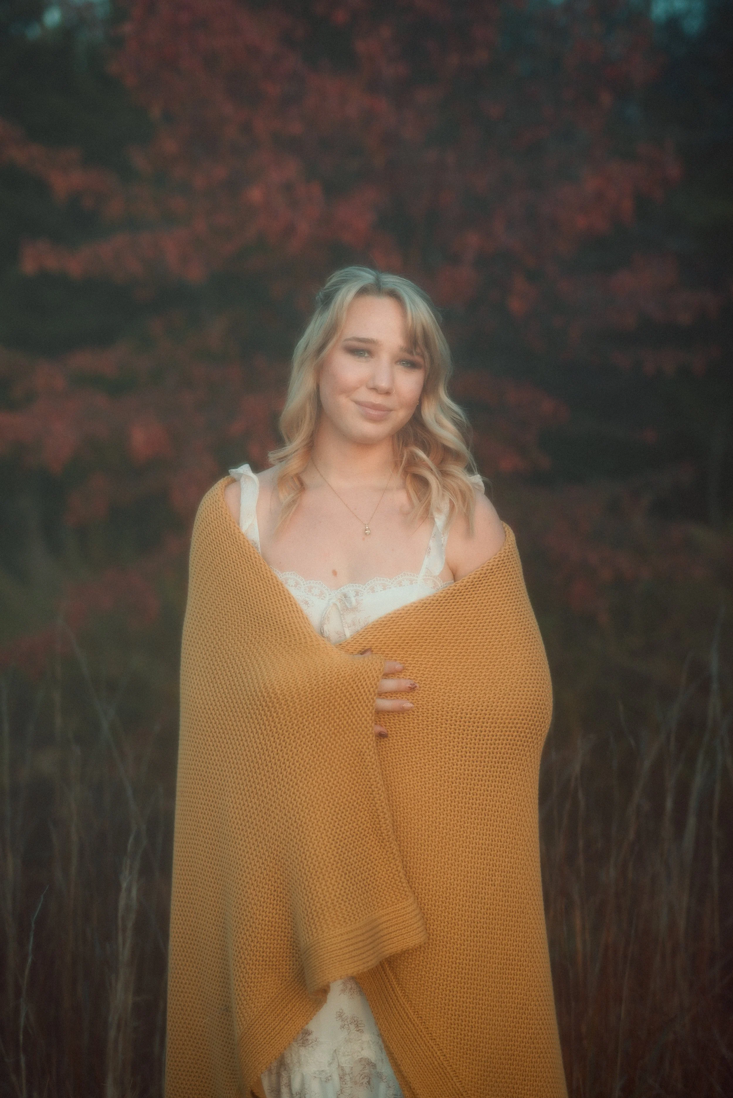 MCKENNA_SENIOR_PHOTOS_FELLOWS_LAKE (53).jpg