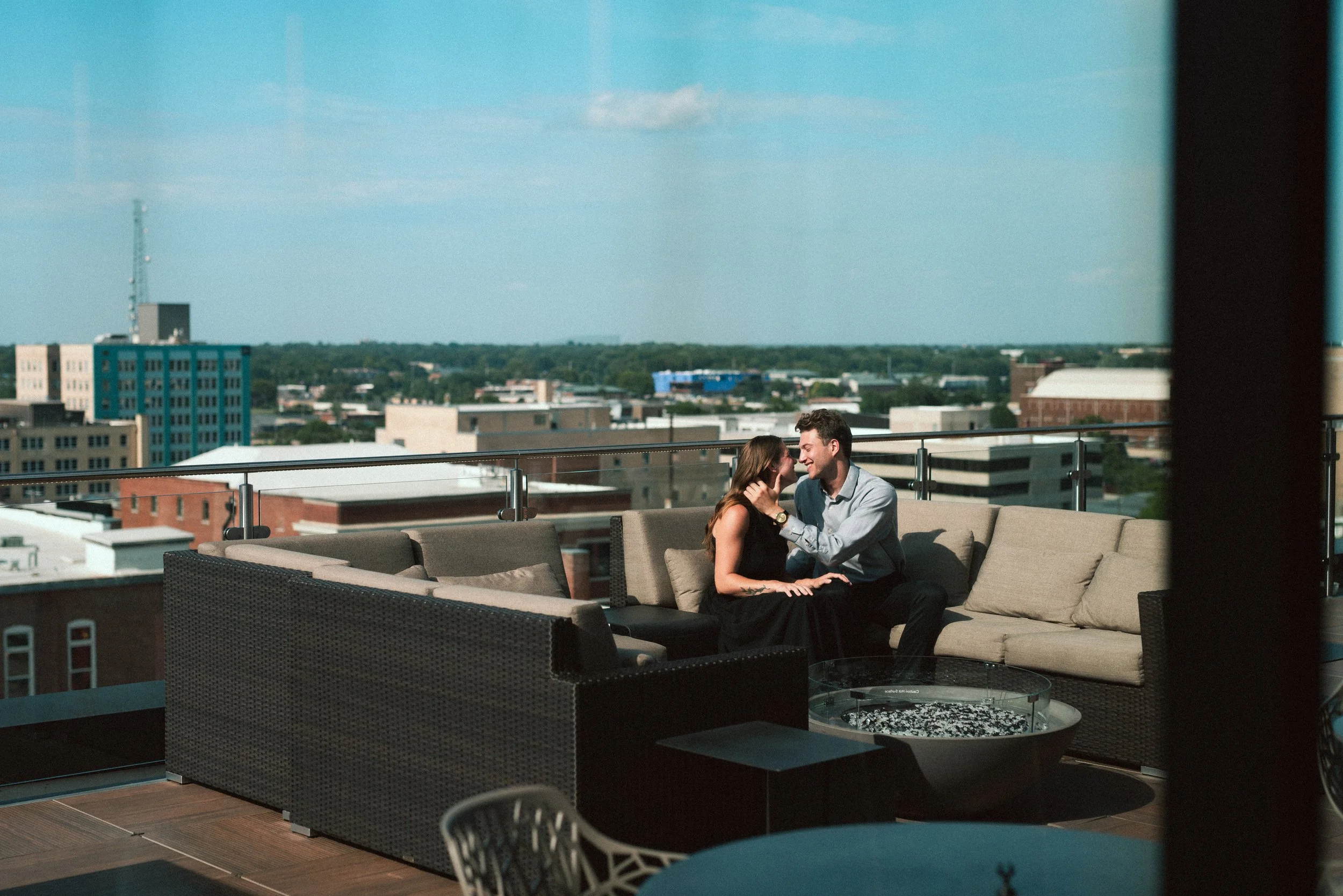 BAYLEE_JOHN_DOWNTOWN_SPRINGFIELD_ENGAGEMENT (9).jpg